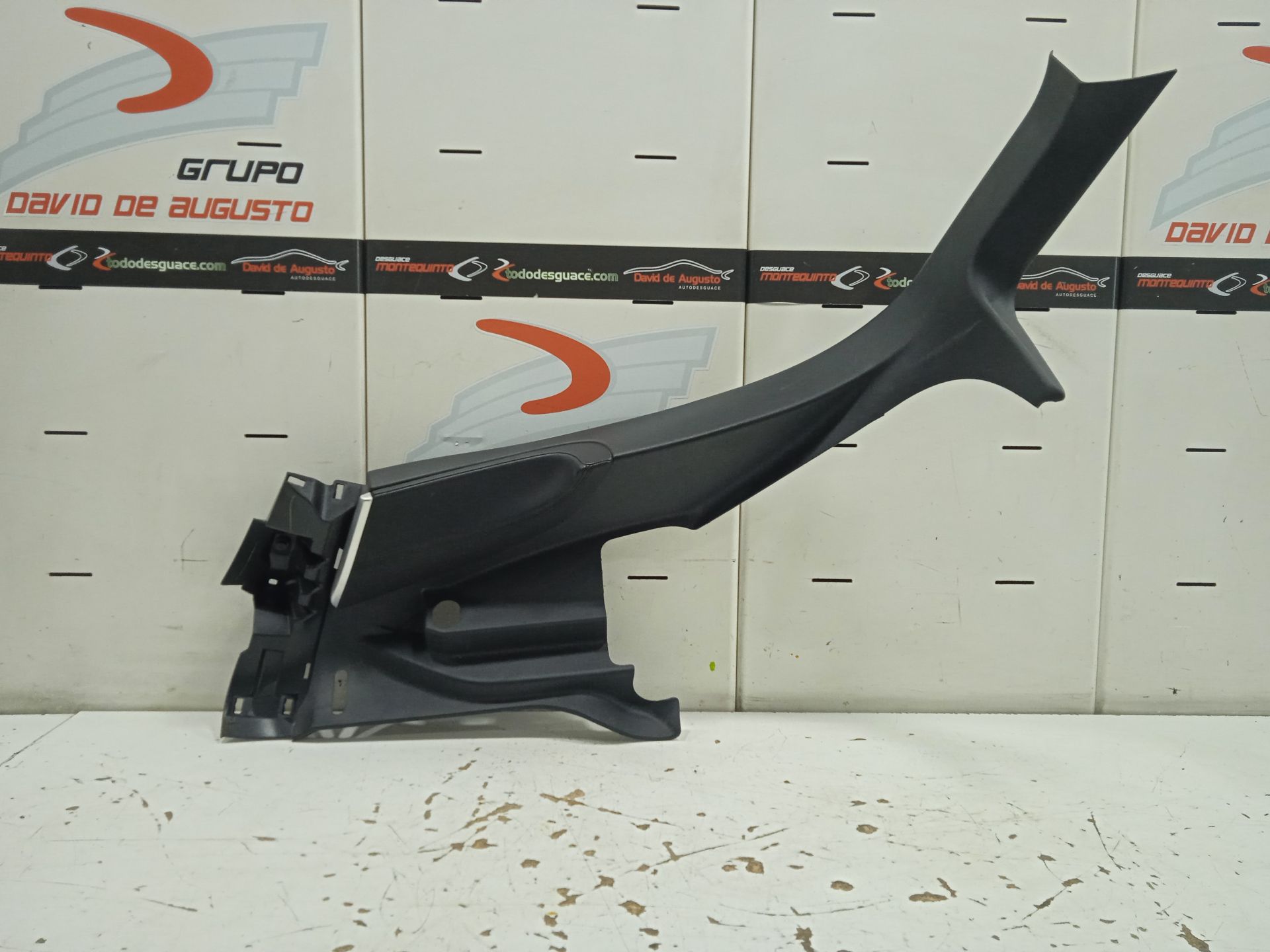 No identificado tesla model s basis