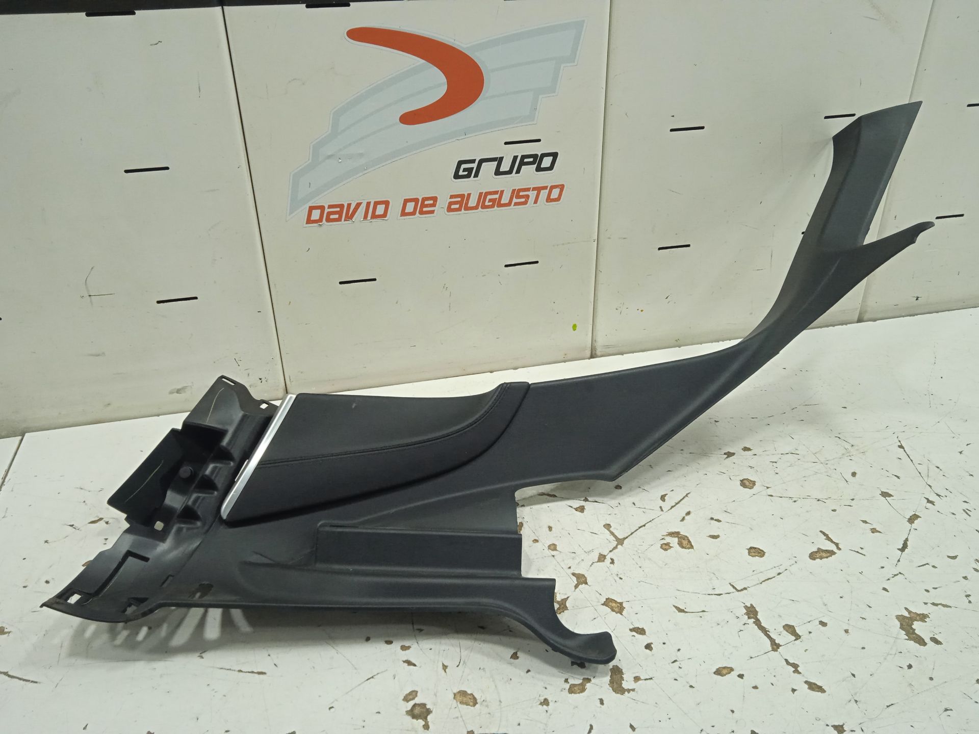 No identificado tesla model s basis