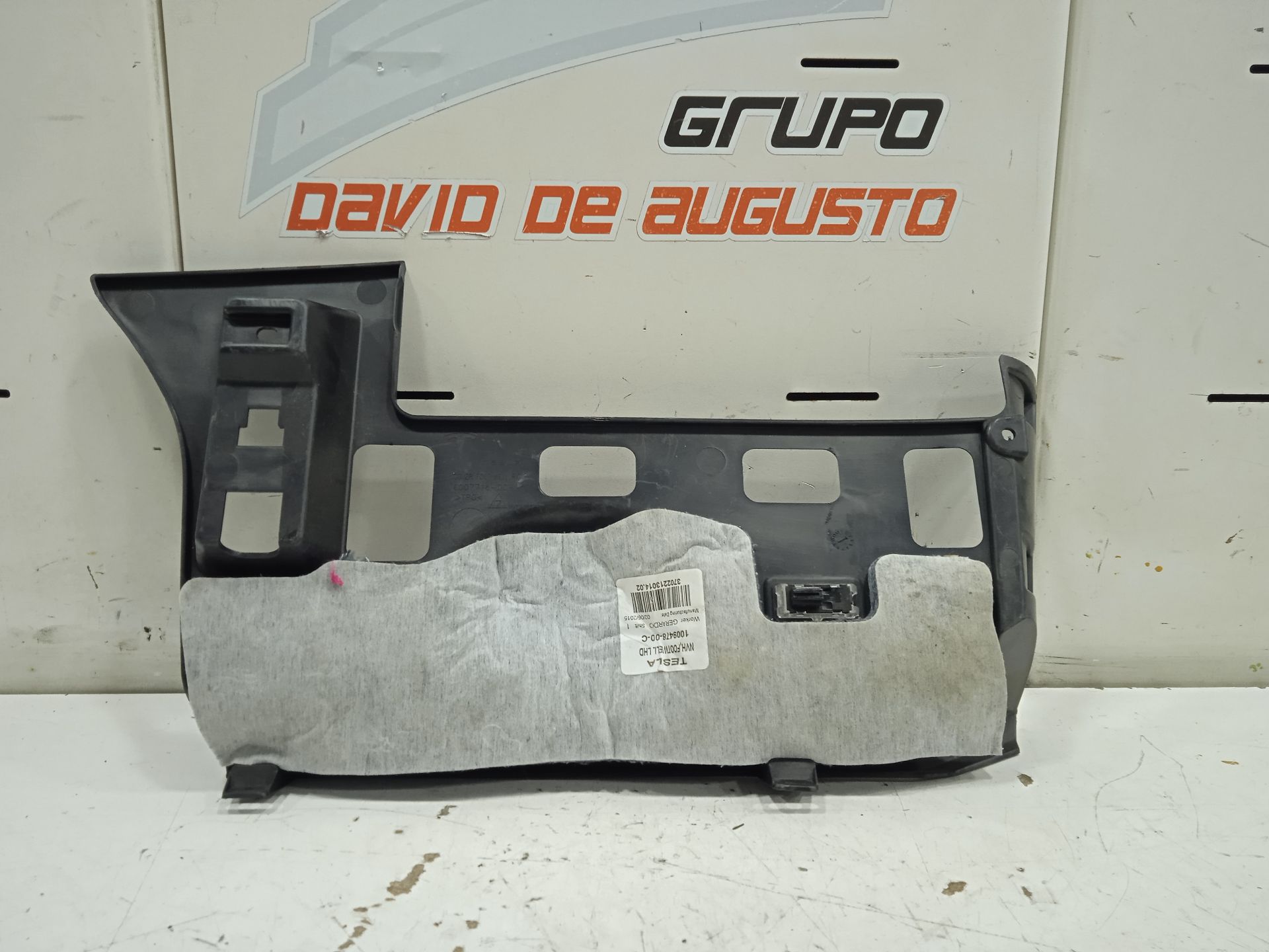 No identificado tesla model s basis