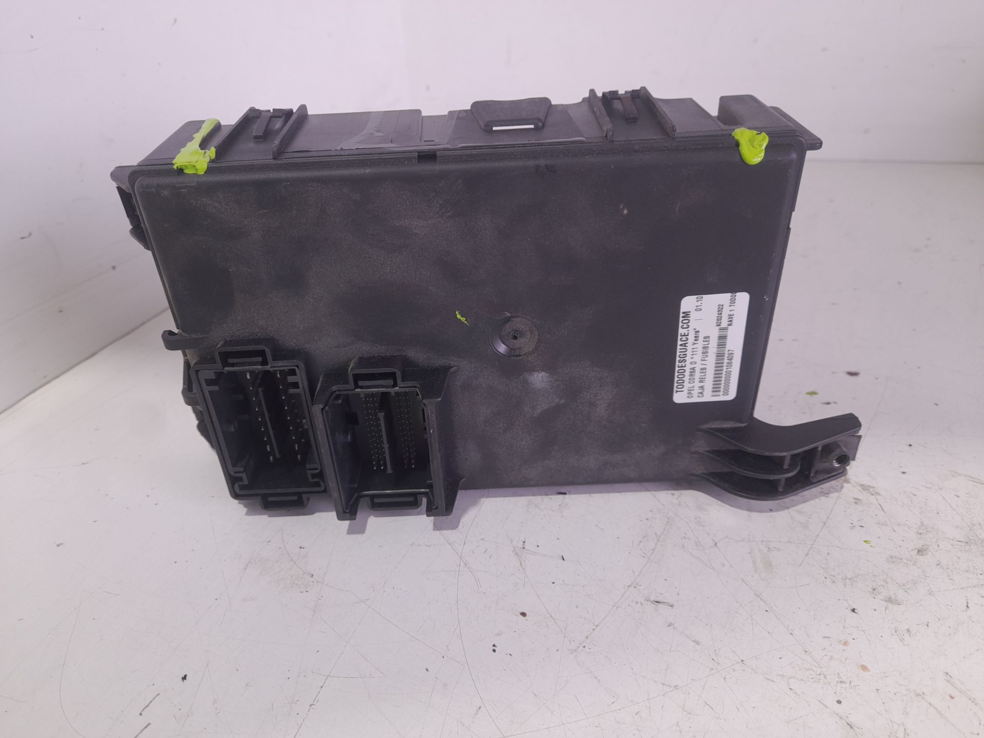 Caja reles / fusibles   no identificado