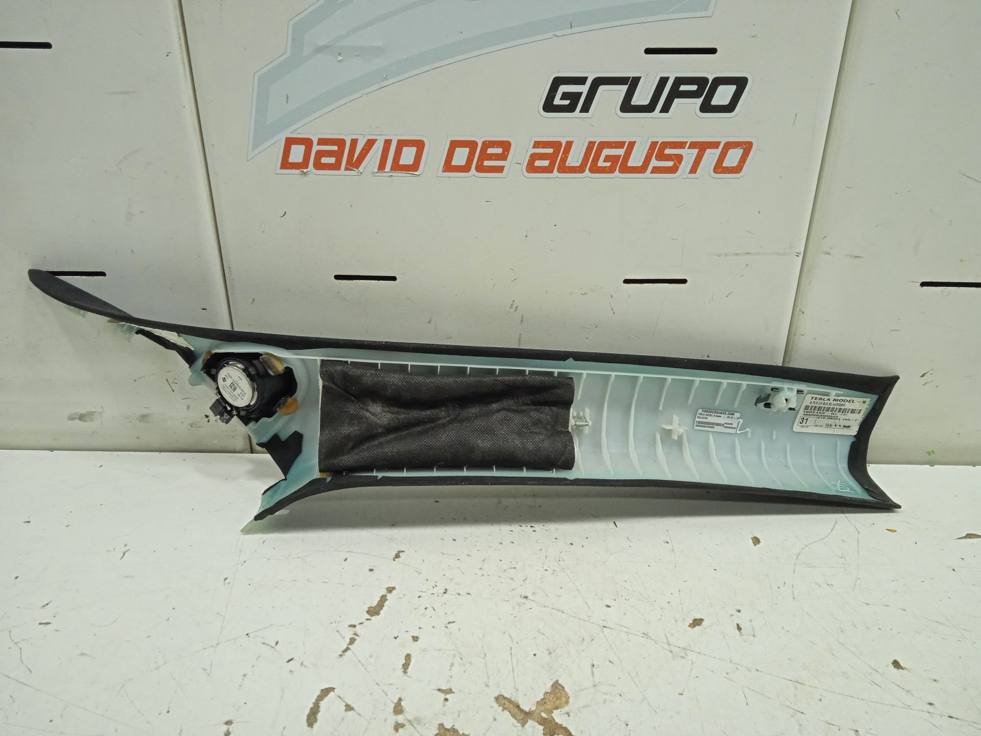 No identificado tesla model s basis