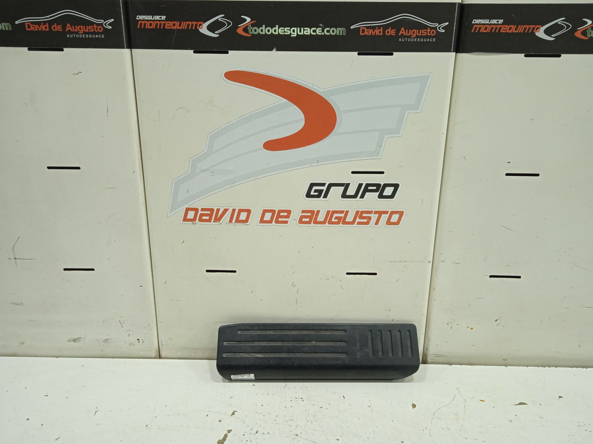 No identificado tesla model s basis
