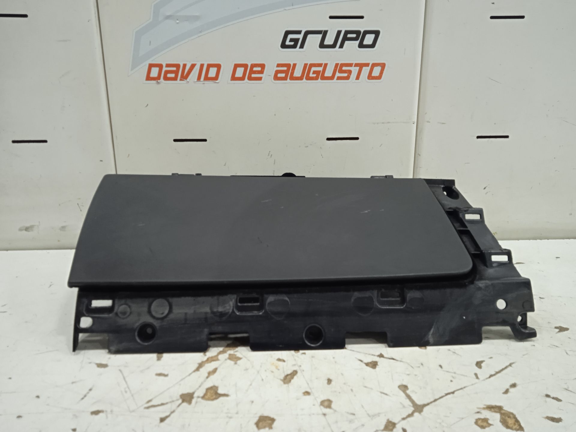 Guantera tesla model s basis