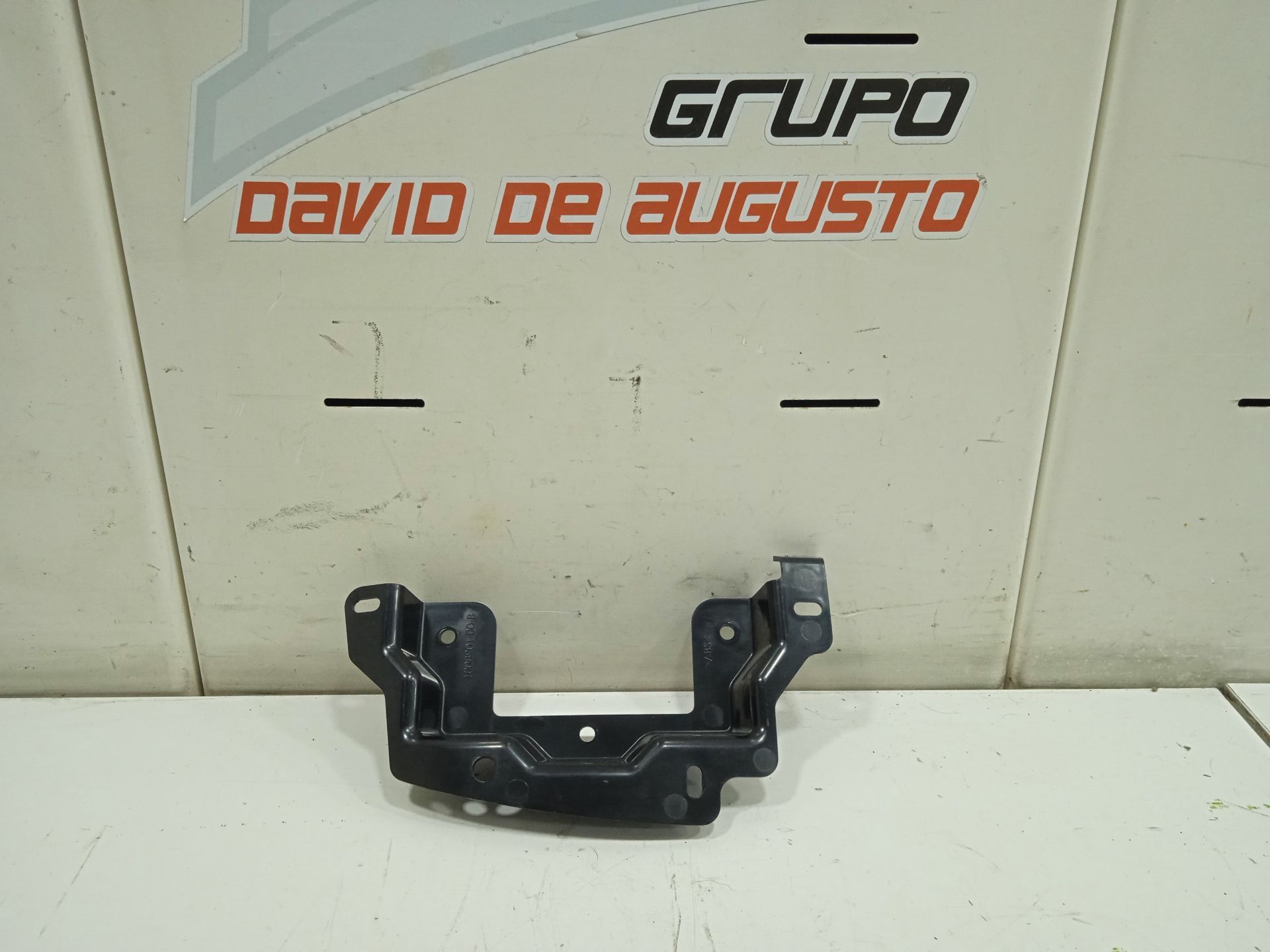 No identificado tesla model s basis