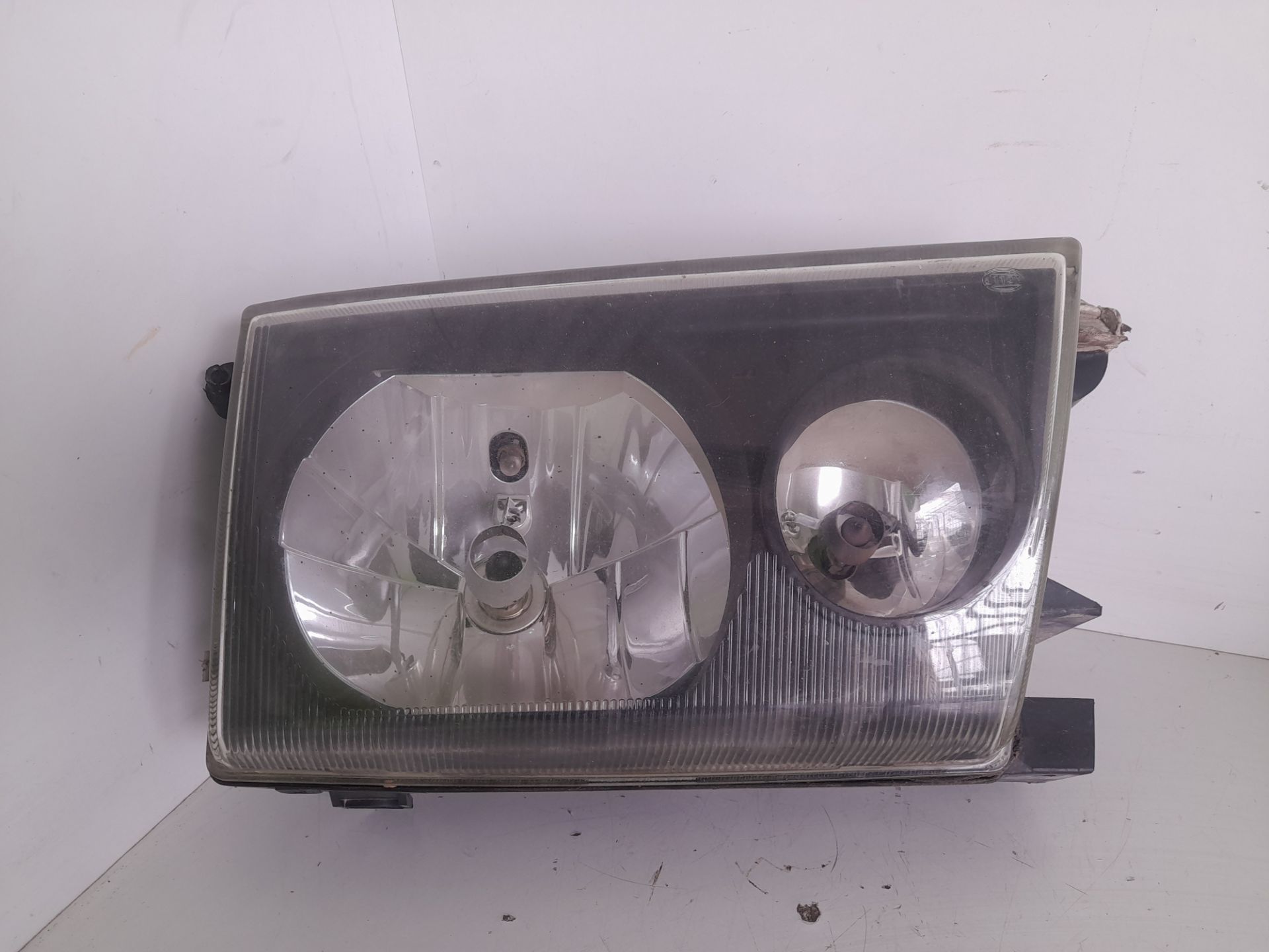 Faro izquierdo nissan terrano ii (r20) avenue