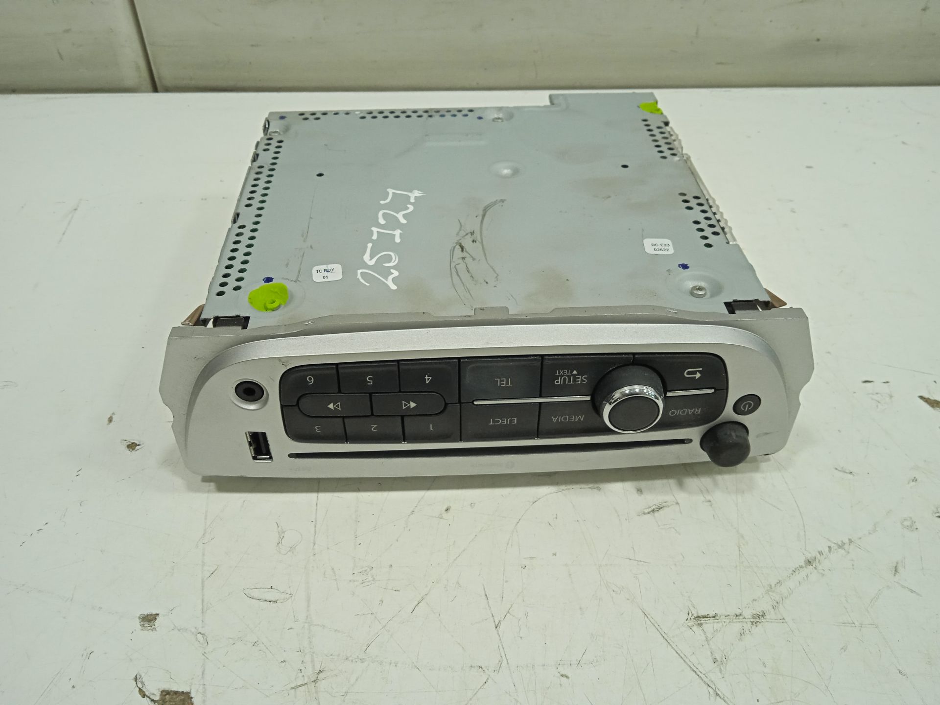 Sistema audio / radio cd renault  no identificado
