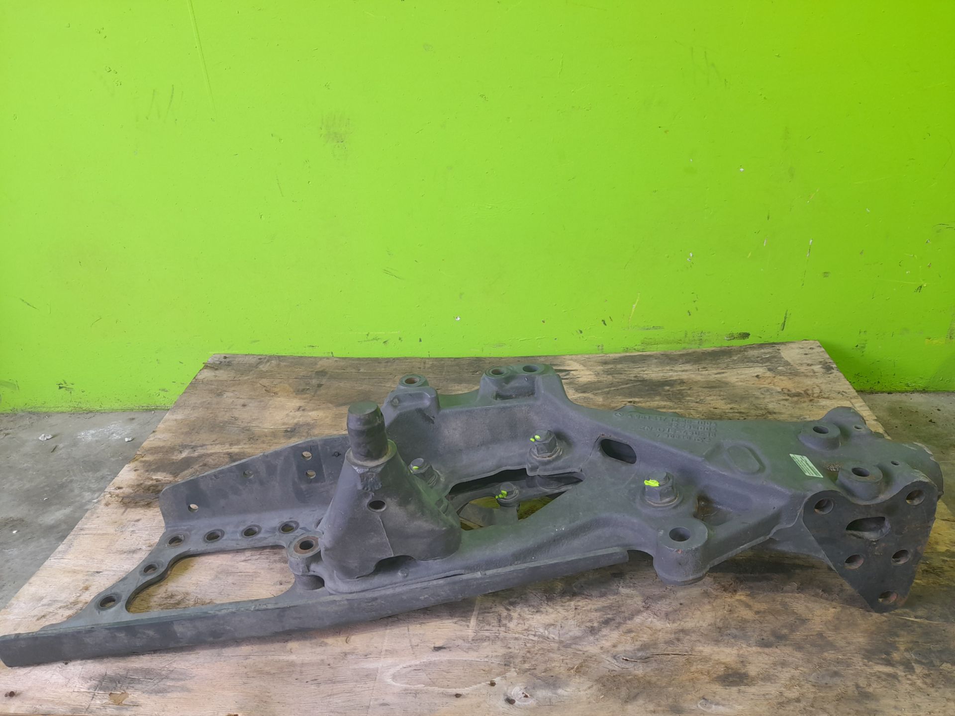 Punta chasis delantera mercedes-benz actros 4 2-ejes bm 963 (2011) 18xx 4x2 sattelzugmaschine l b