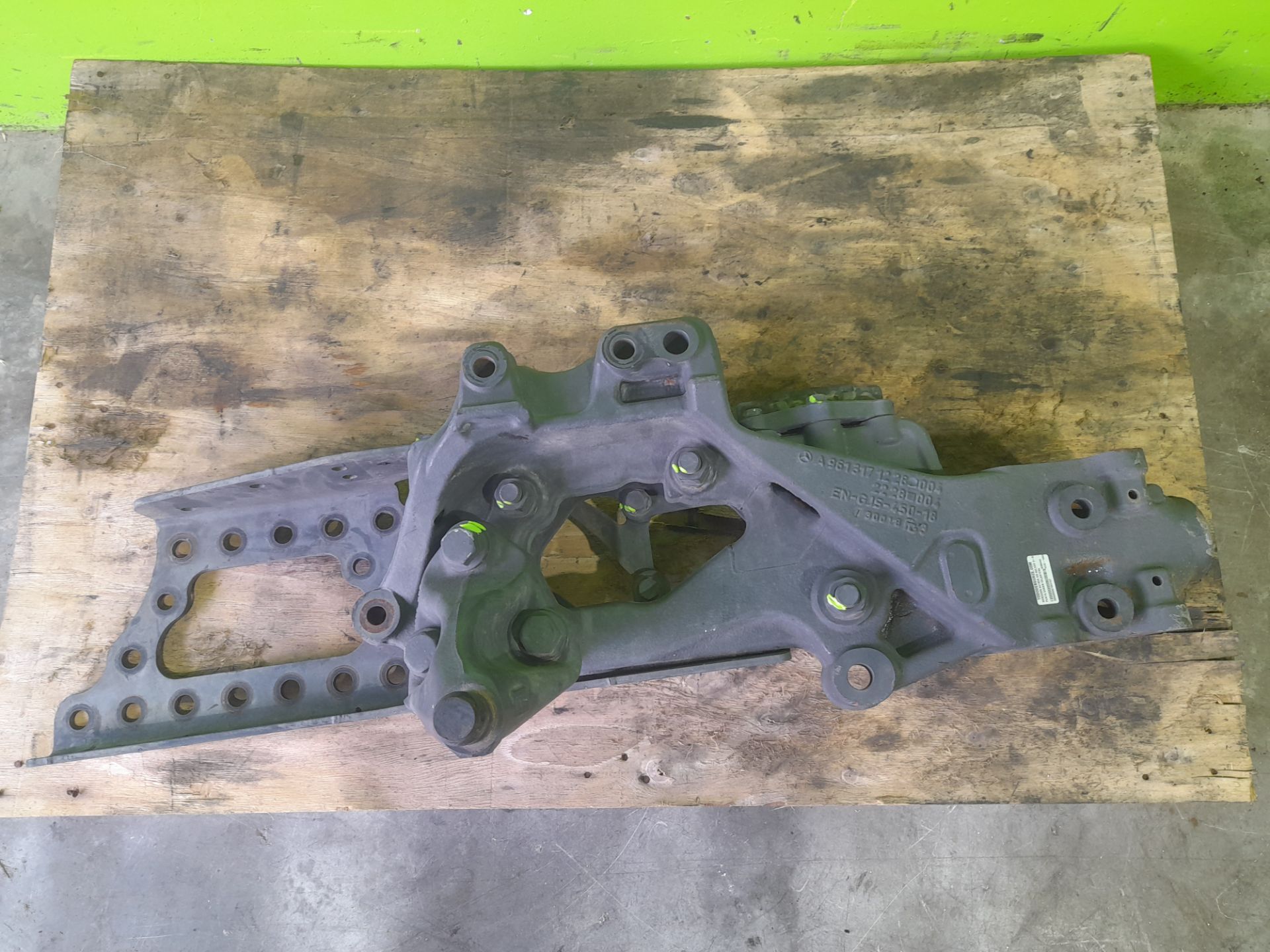 Punta chasis delantera mercedes-benz actros 4 2-ejes bm 963 (2011) 18xx 4x2 sattelzugmaschine l b