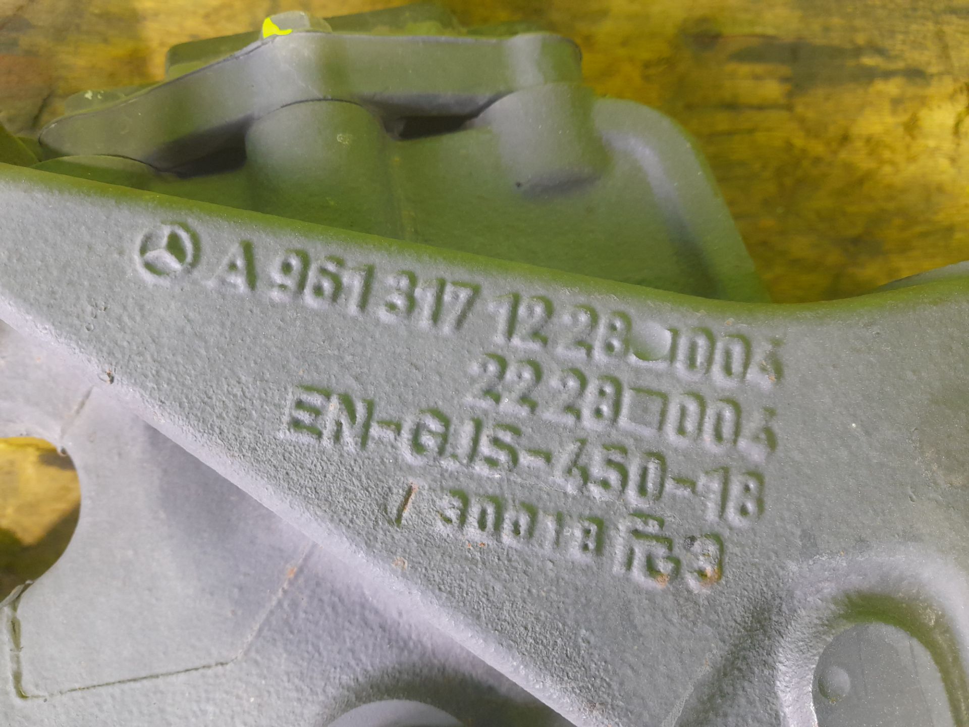 Punta chasis delantera mercedes-benz actros 4 2-ejes bm 963 (2011) 18xx 4x2 sattelzugmaschine l b