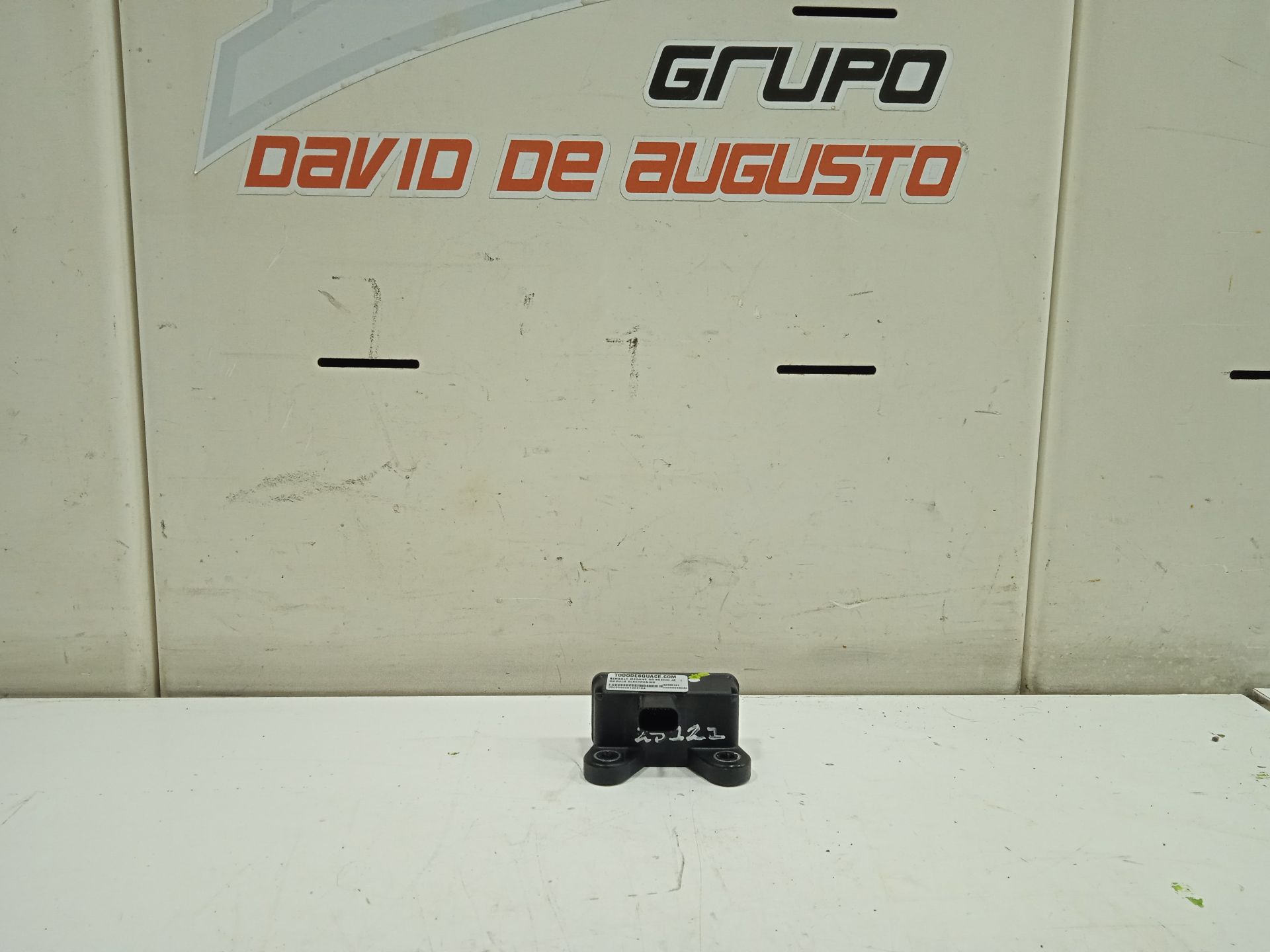 Modulo electronico renault  no identificado