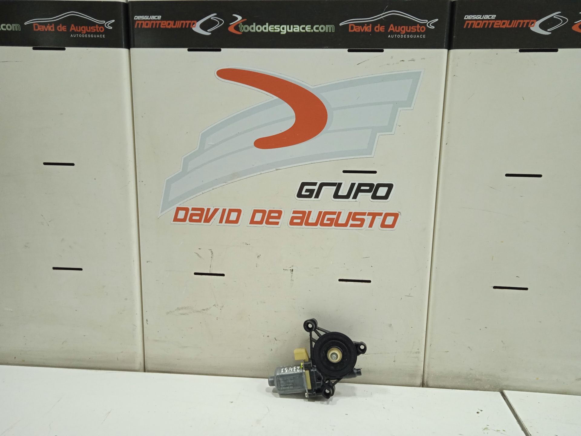Mando elevalunas delantero izquierdo seat leon (5f1) reference