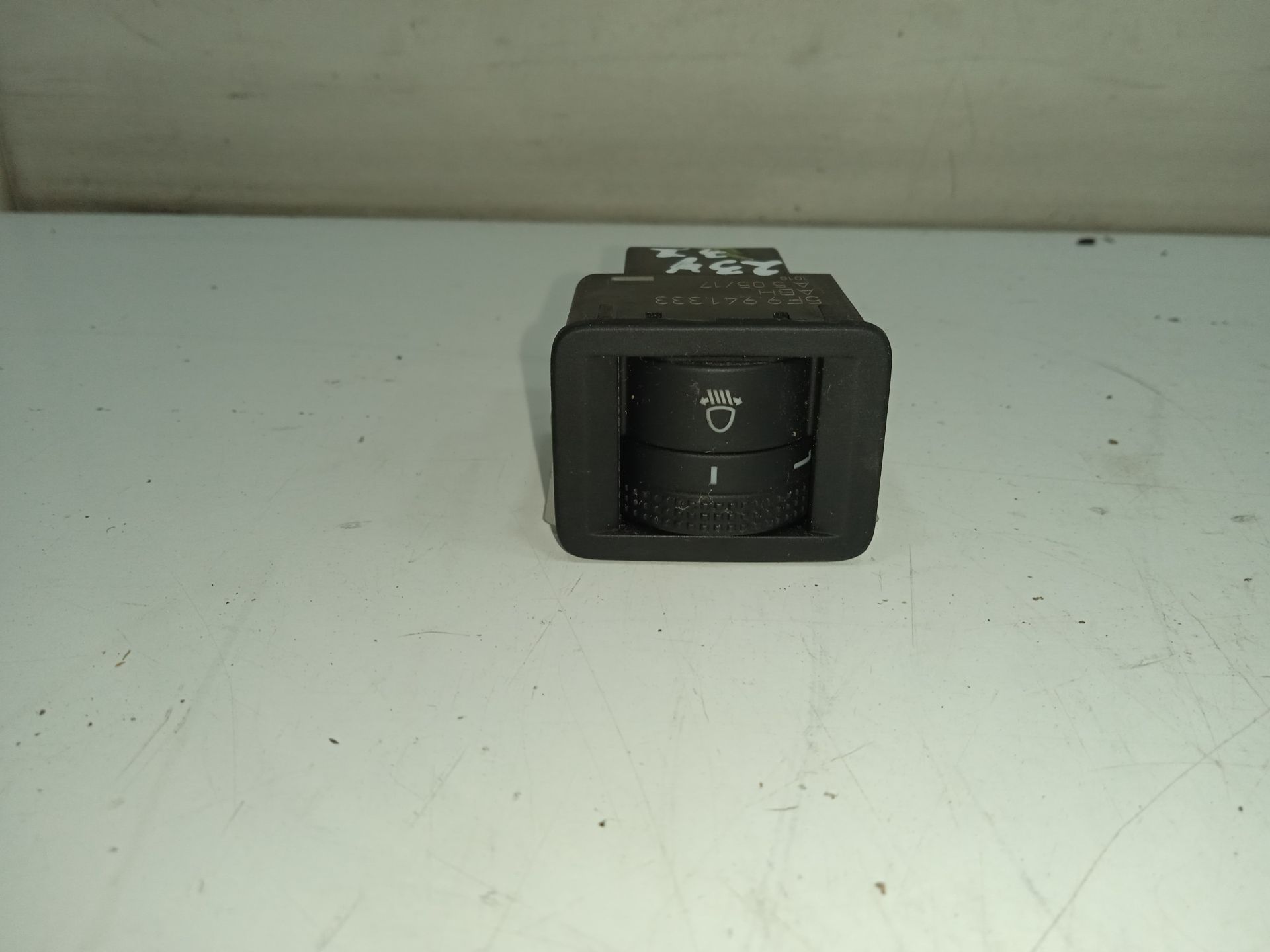 Mando regulacion faros seat leon (5f1) reference