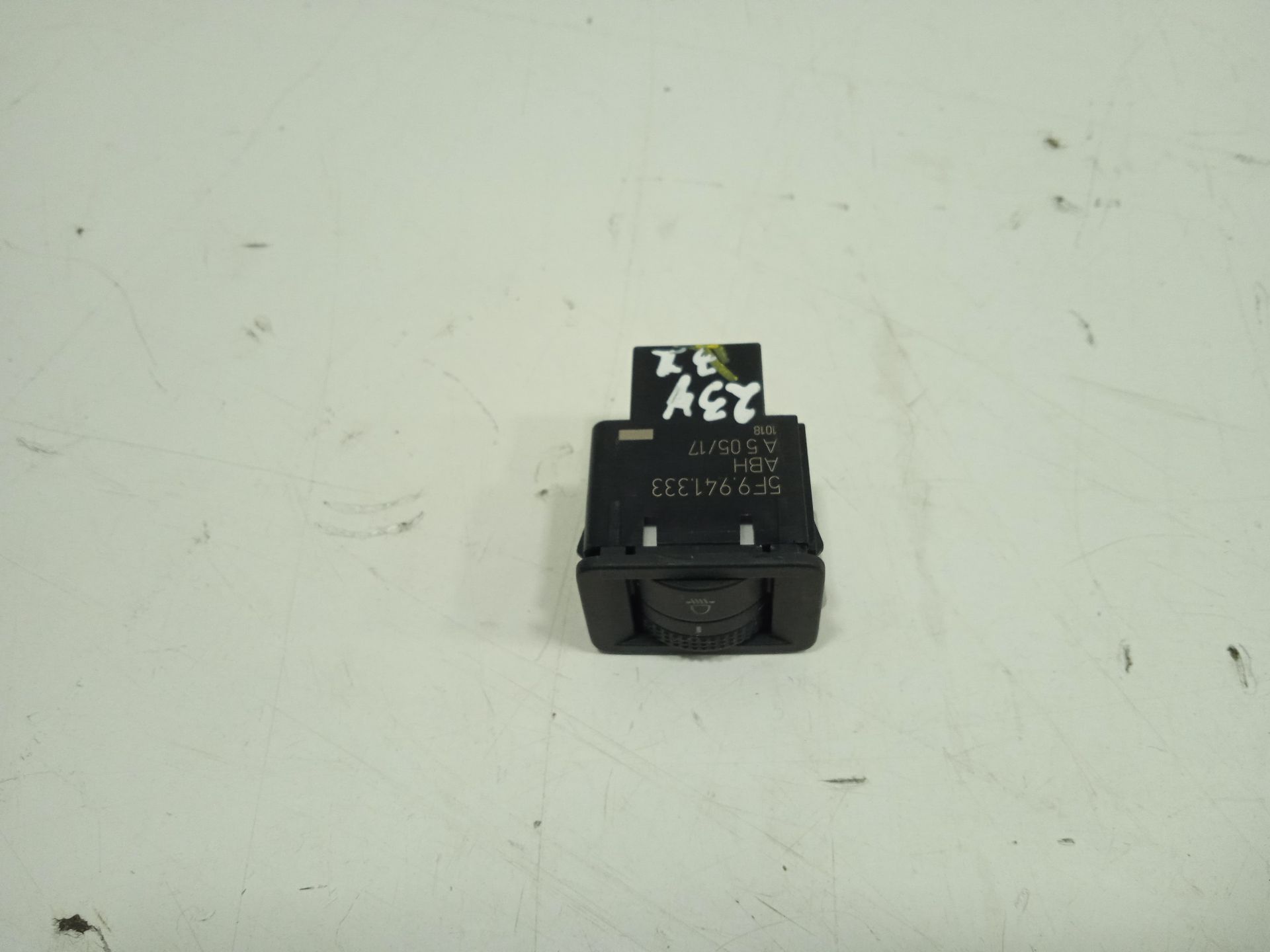 Mando regulacion faros seat leon (5f1) reference