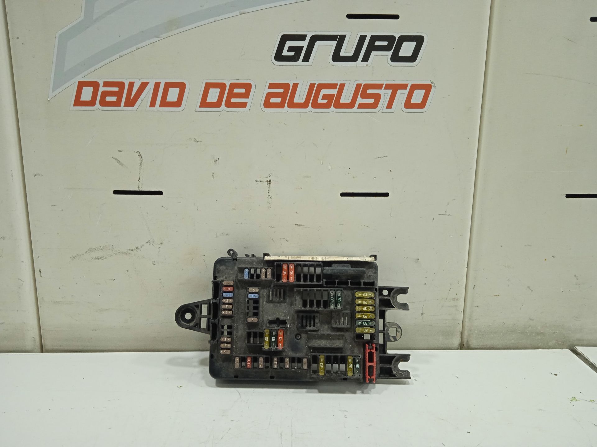 Caja reles / fusibles bmw serie 3 gran turismo (f34) 318d