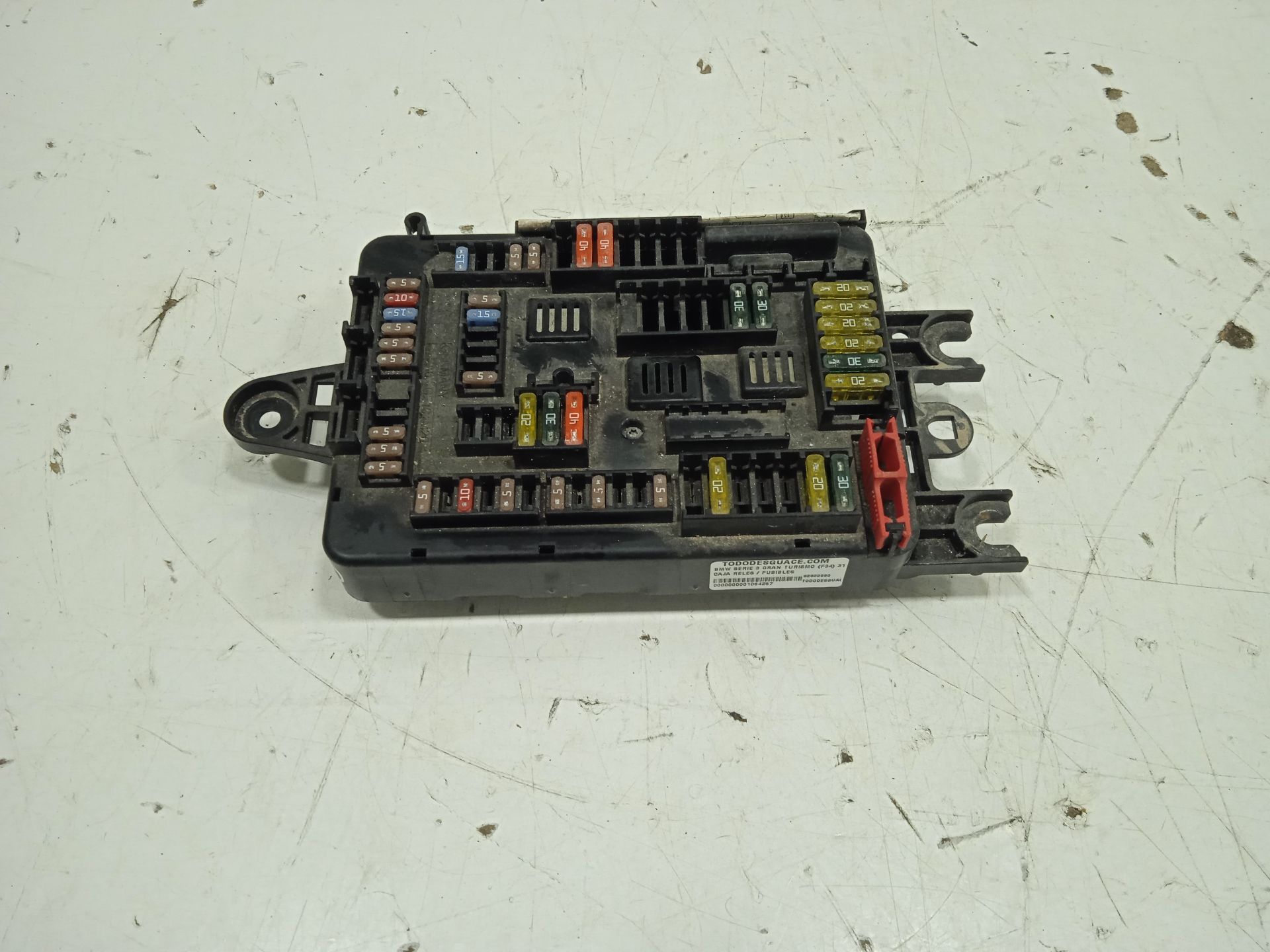 Caja reles / fusibles bmw serie 3 gran turismo (f34) 318d