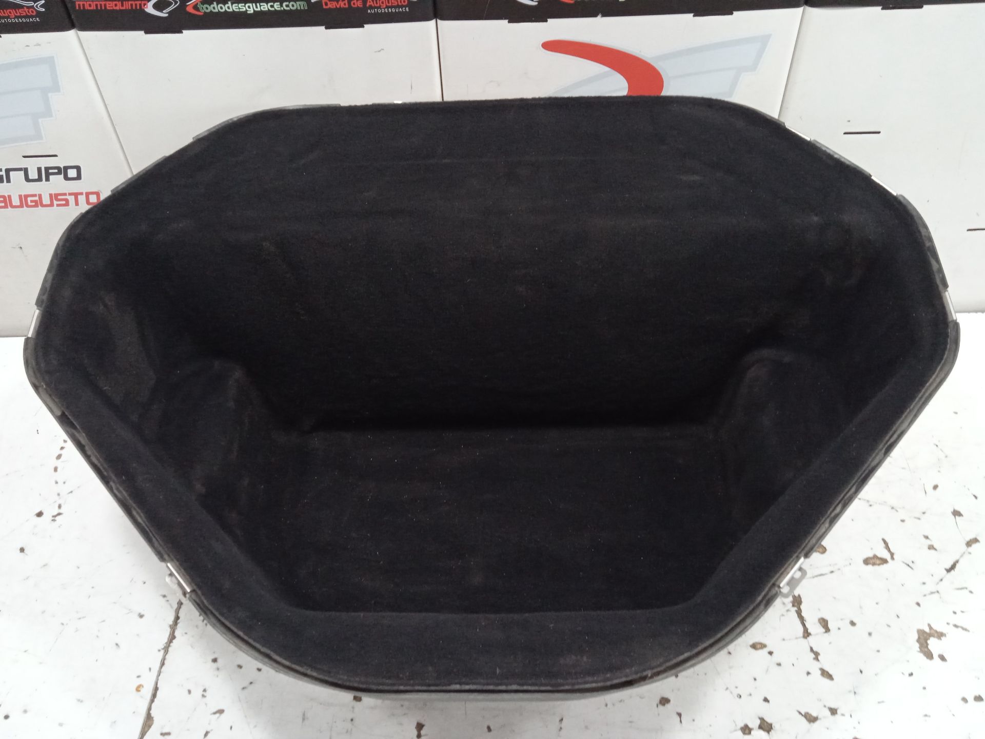 No identificado tesla model s basis