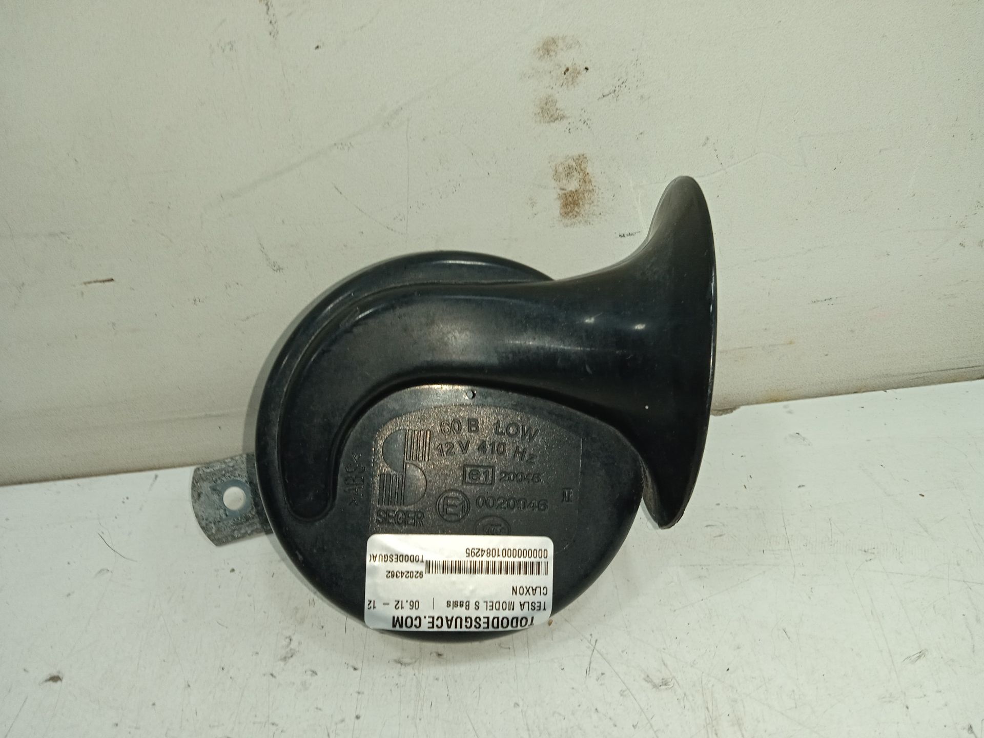 Claxon tesla model s basis