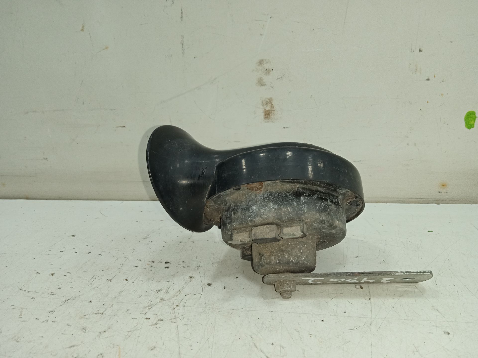 Claxon tesla model s basis