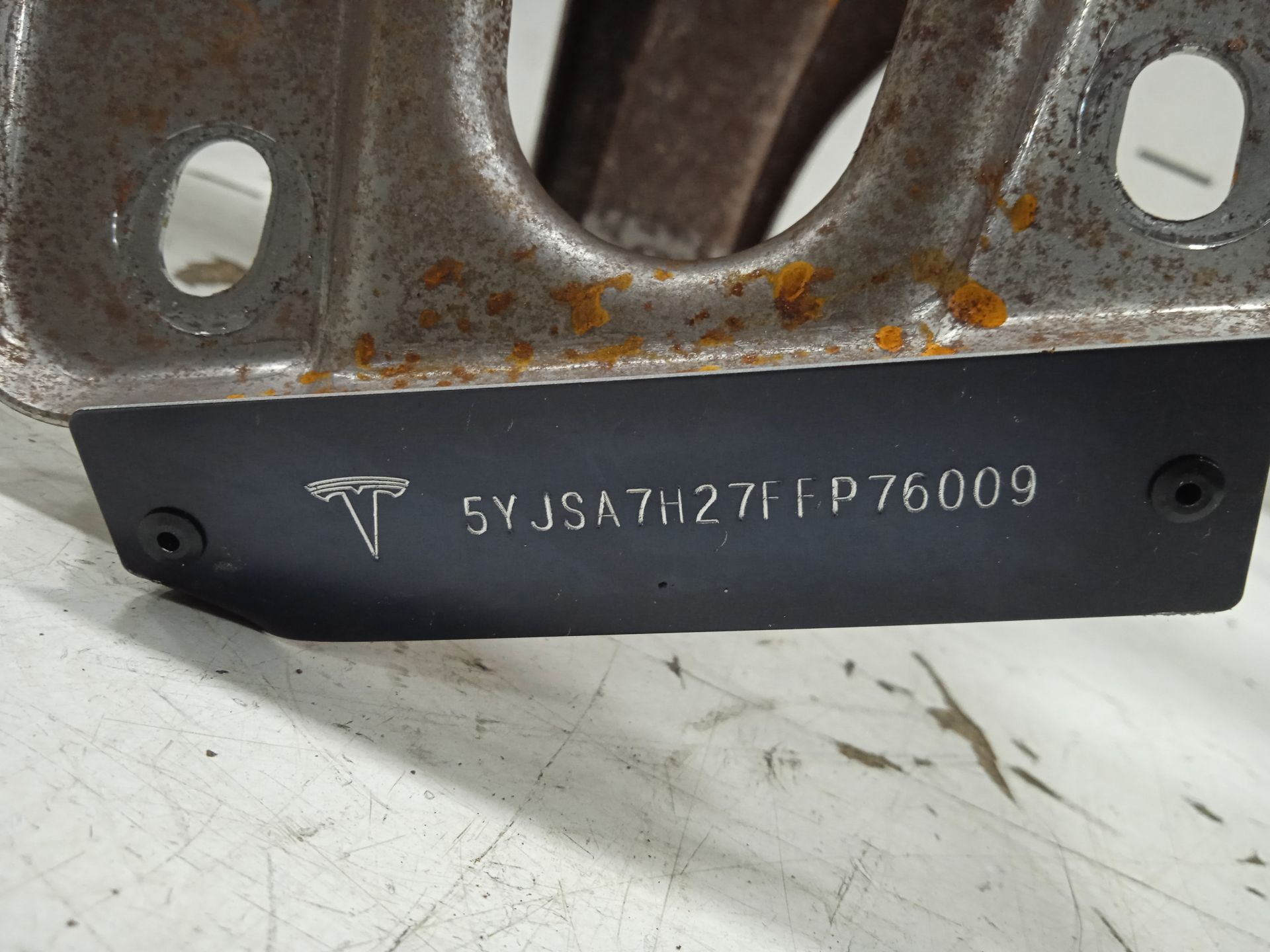 No identificado tesla model s basis