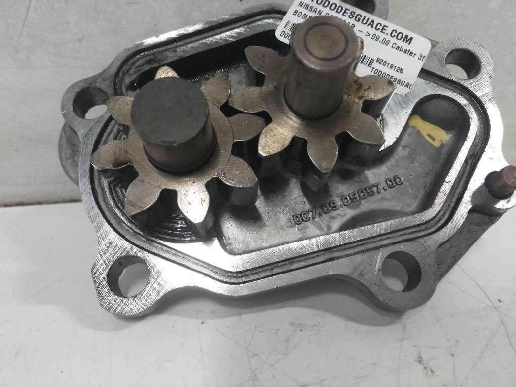 Bomba aceite nissan cabstar cabstar 35.xx cabina simple ca