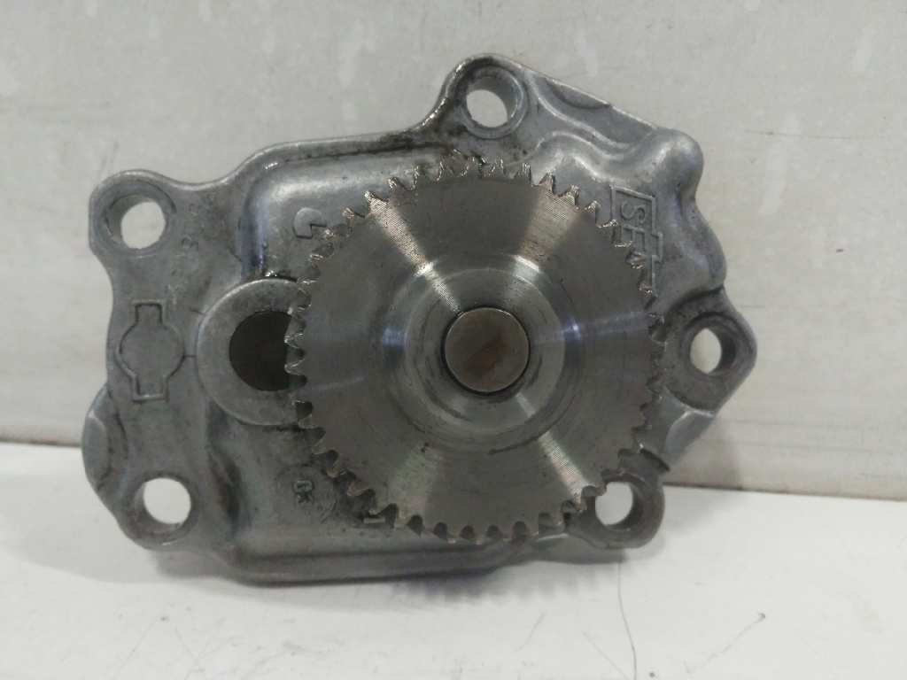 Bomba aceite nissan cabstar cabstar 35.xx cabina simple ca