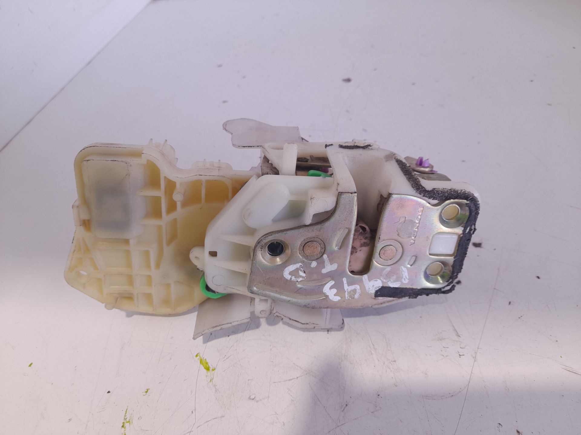 Cerradura puerta trasera derecha honda civic 5 puertas (eu78) 