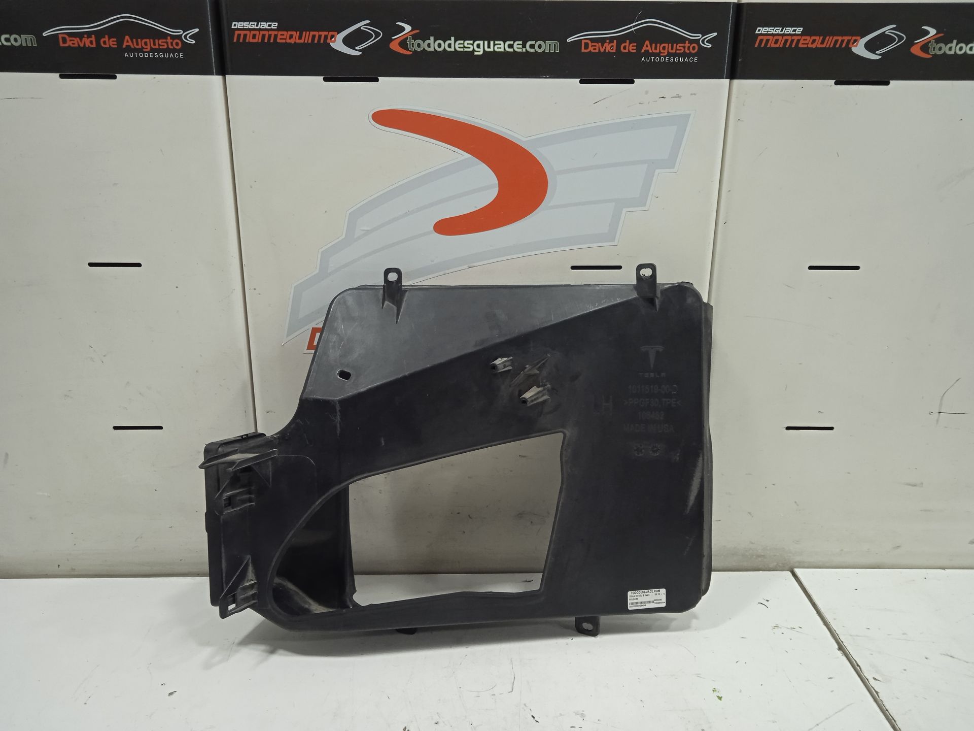No identificado tesla model s basis