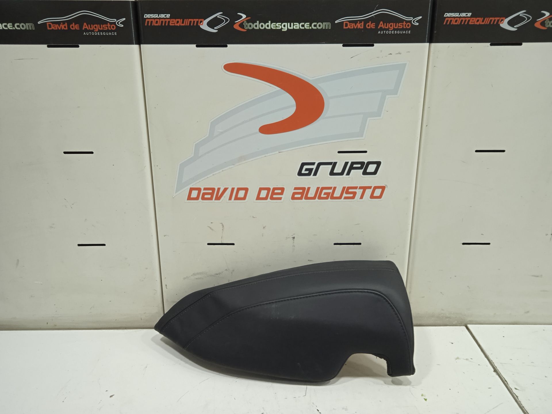 No identificado tesla model s basis