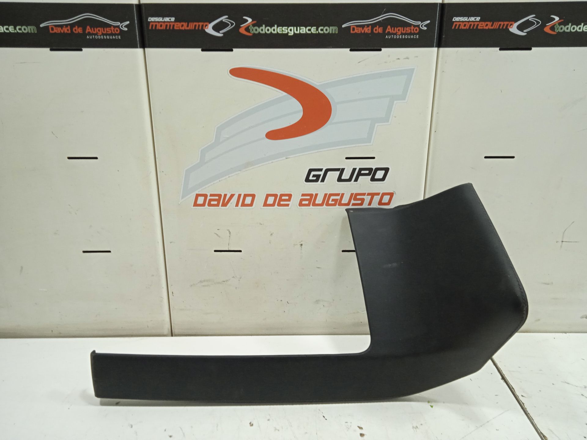 No identificado tesla model s basis