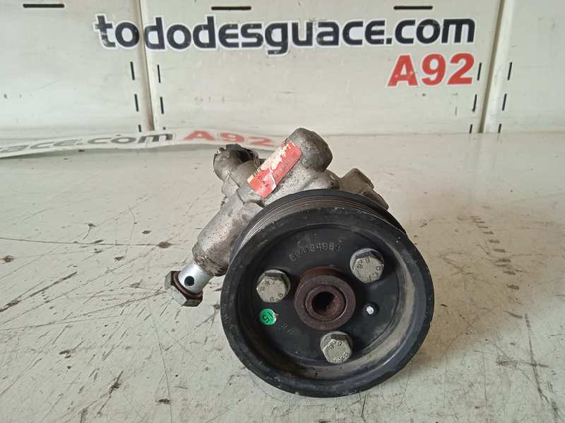 Bomba direccion iveco  no identificado