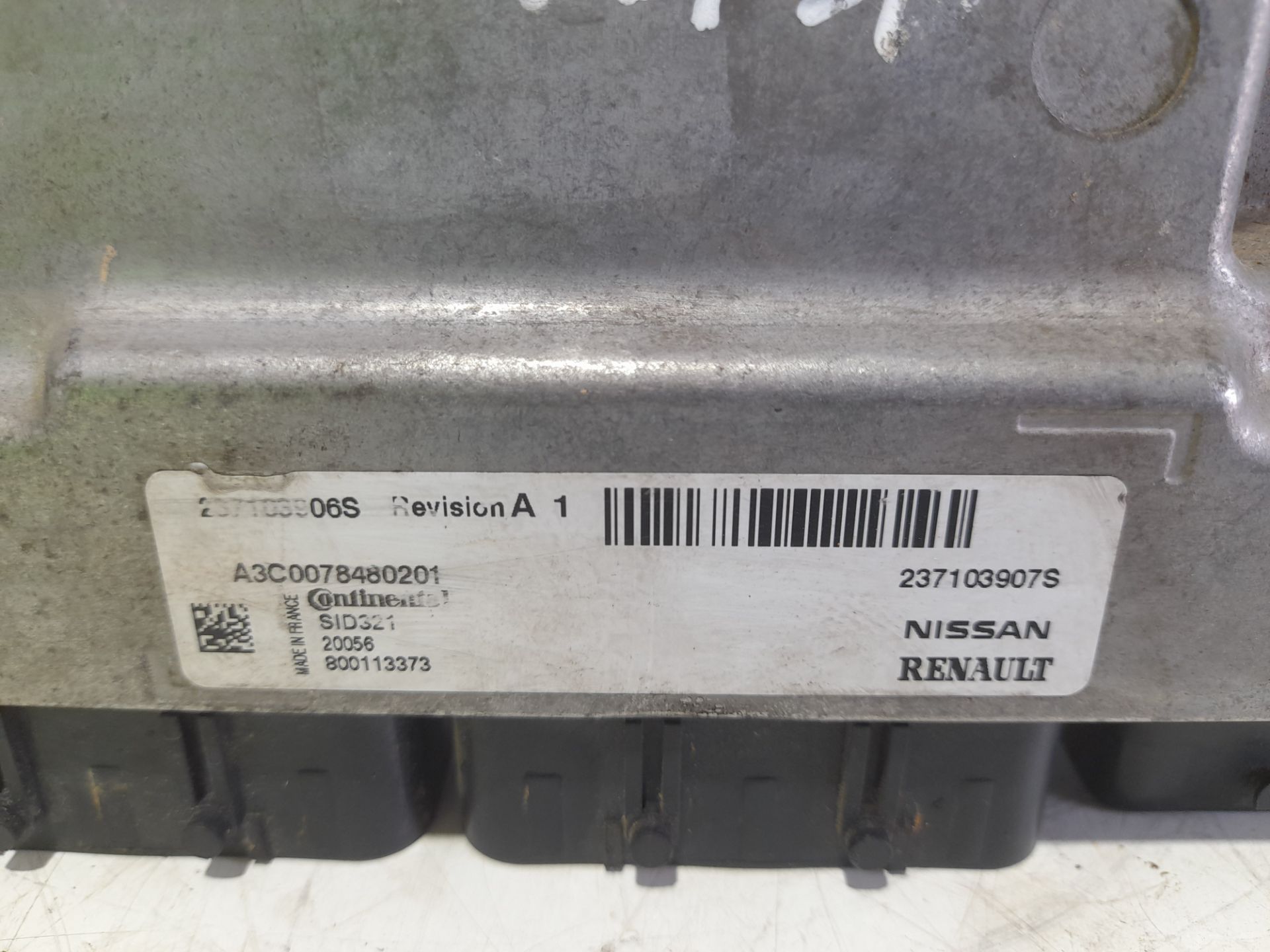 Centralita motor uce renault  no identificado