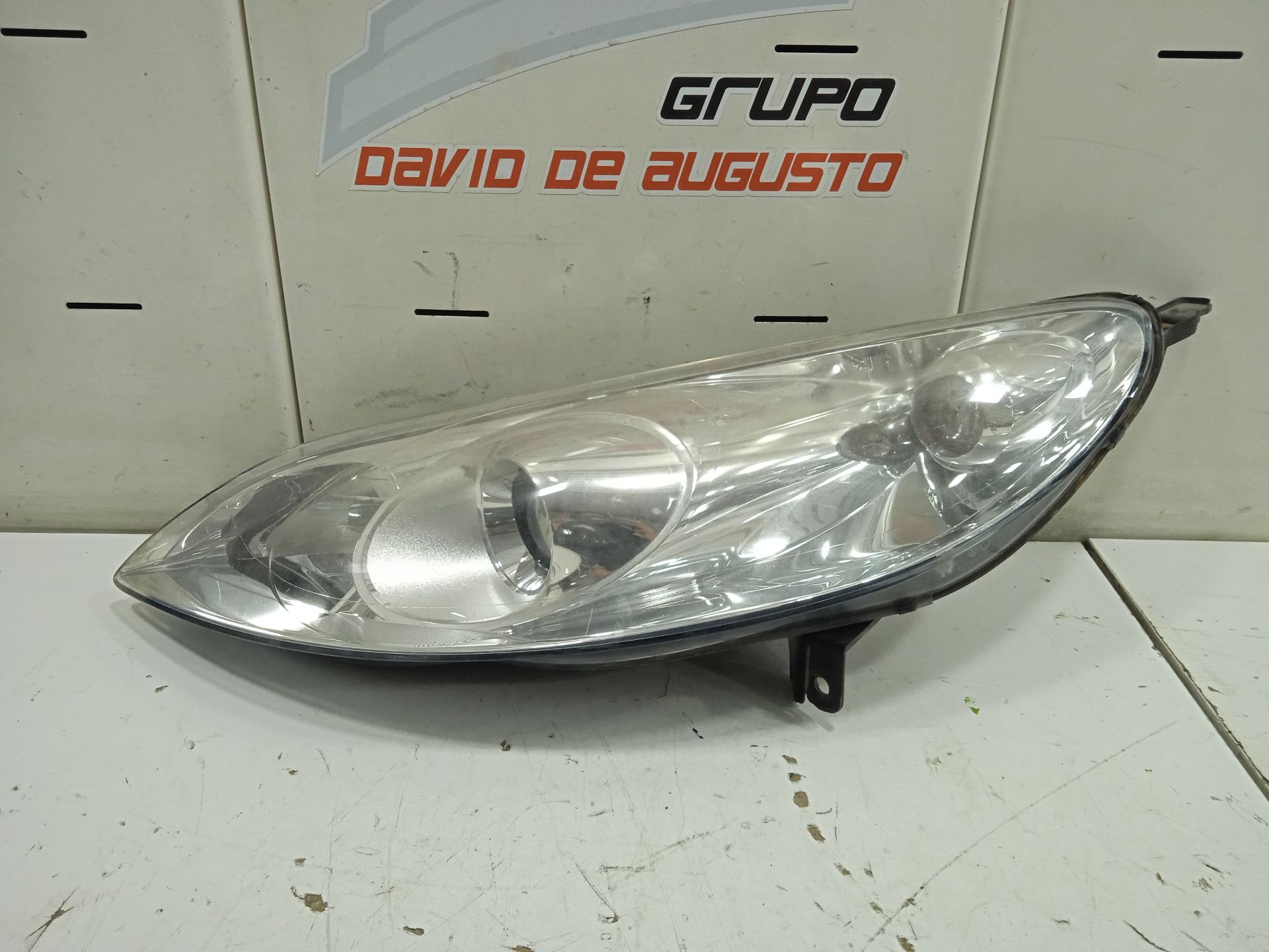 Faro izquierdo peugeot 407 sport