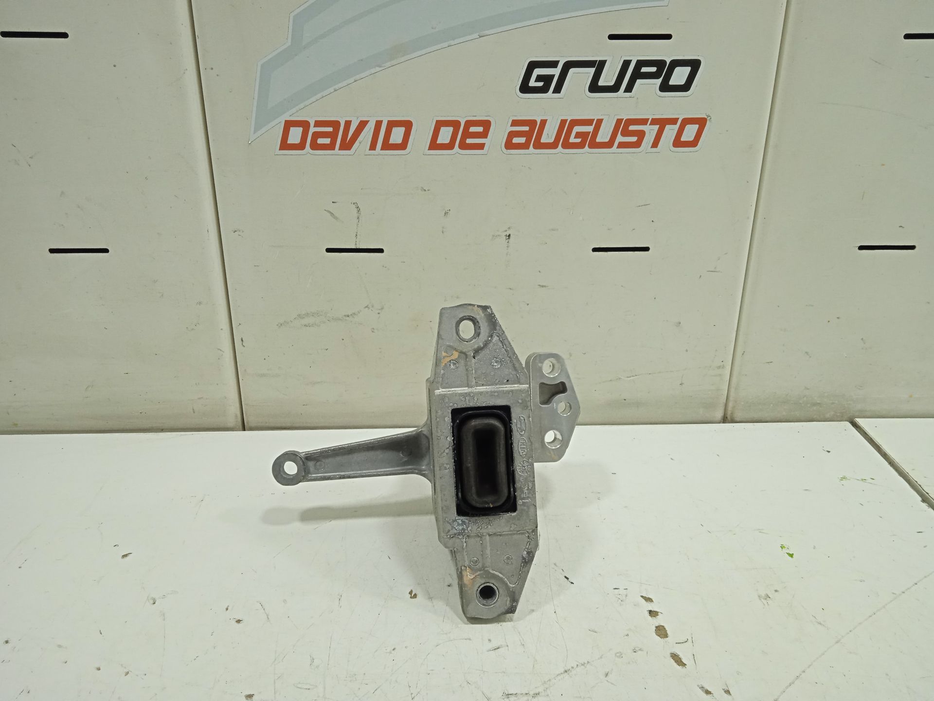 Soporte motor kia xceed tech