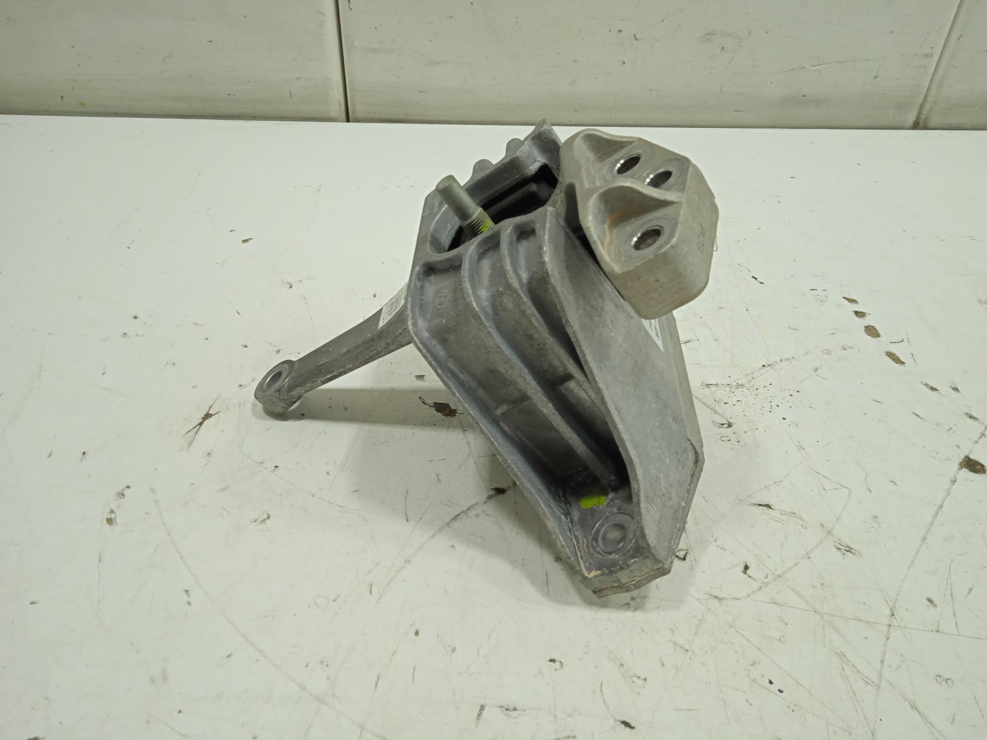 Soporte motor kia xceed tech
