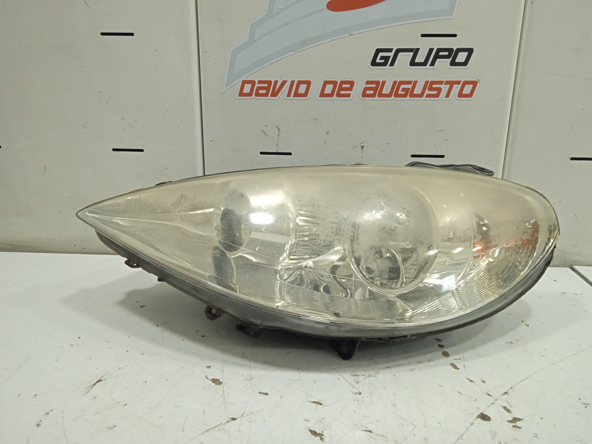 Faro izquierdo peugeot 807 sv