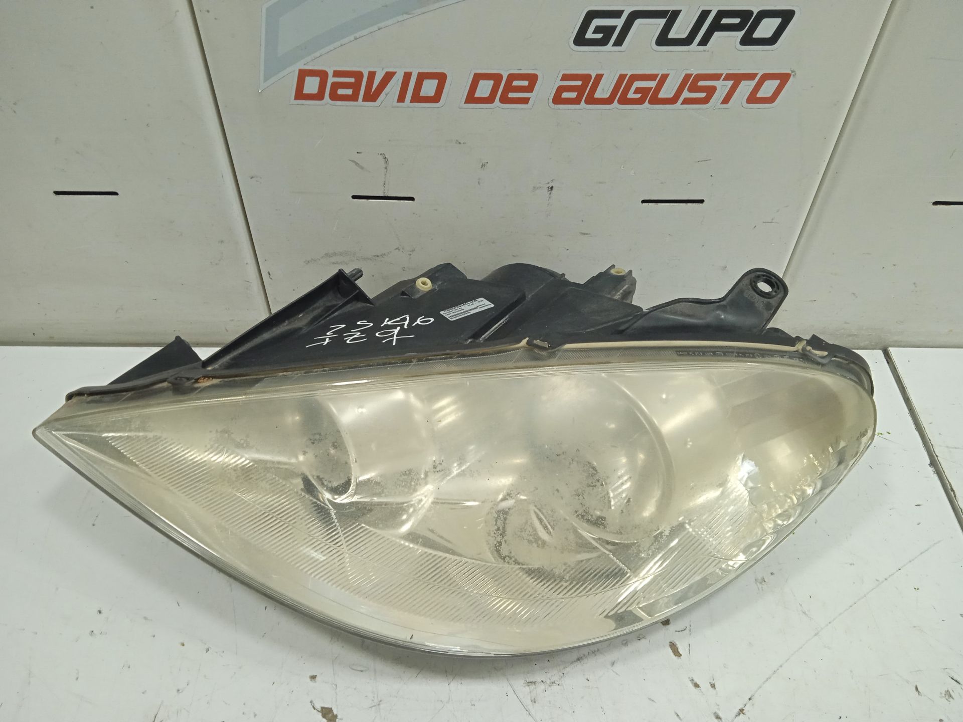 Faro izquierdo peugeot 807 sv