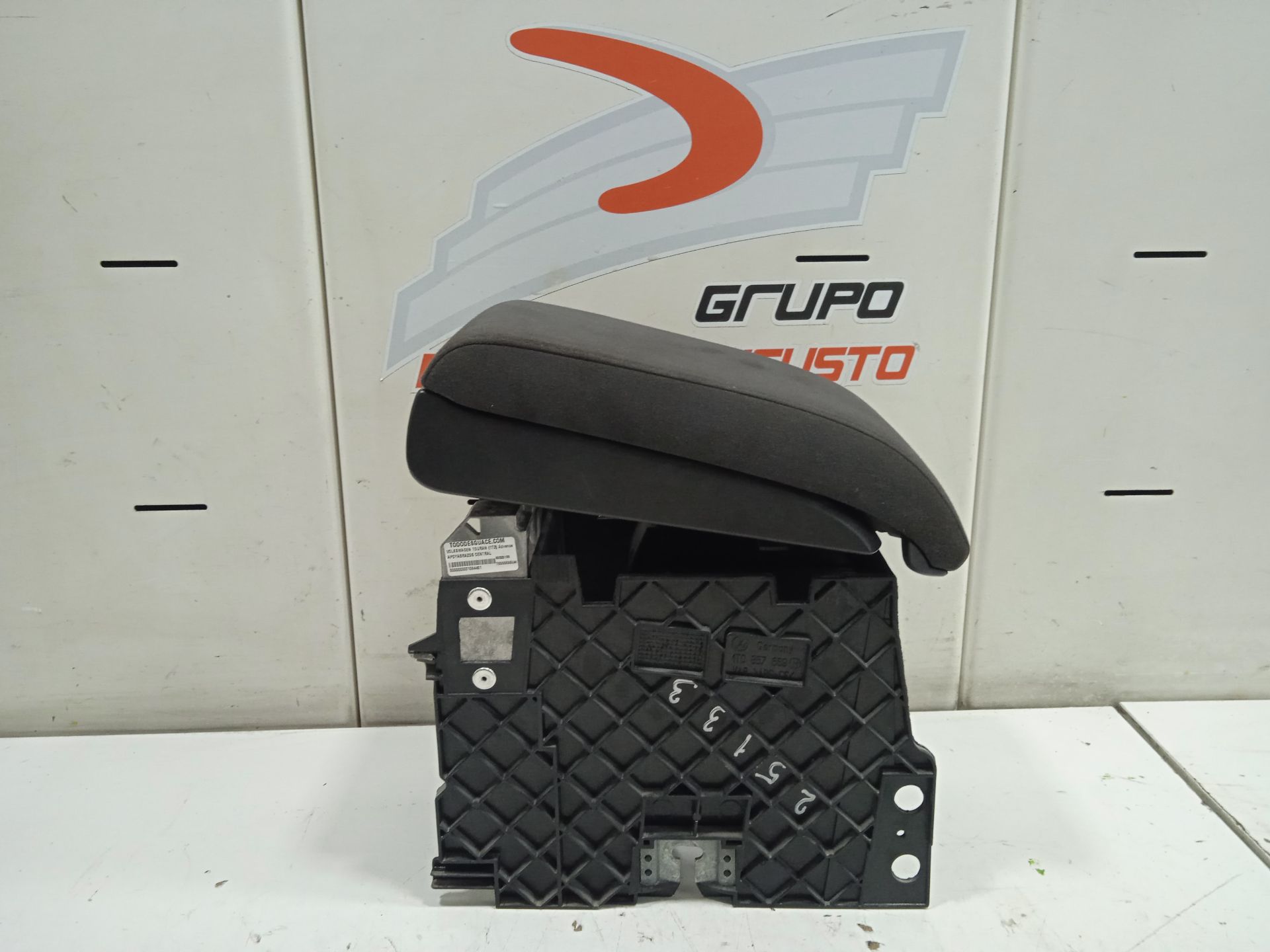 Apoyabrazos central volkswagen touran (1t2) advance