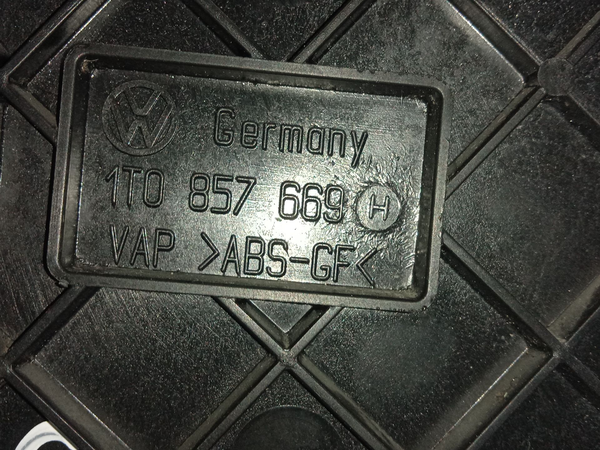 Apoyabrazos central volkswagen touran (1t2) advance