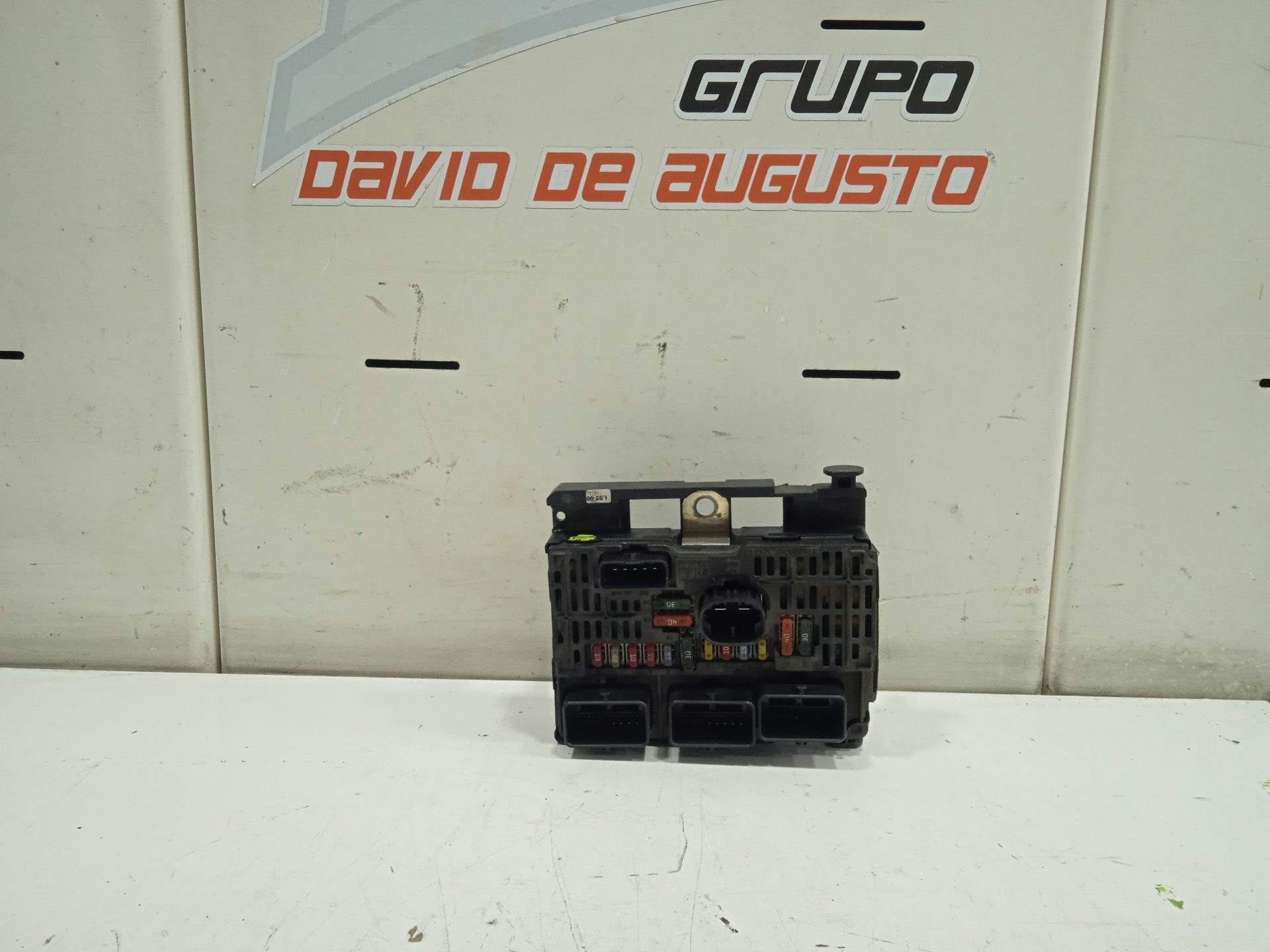 Caja reles / fusibles peugeot 407 sport