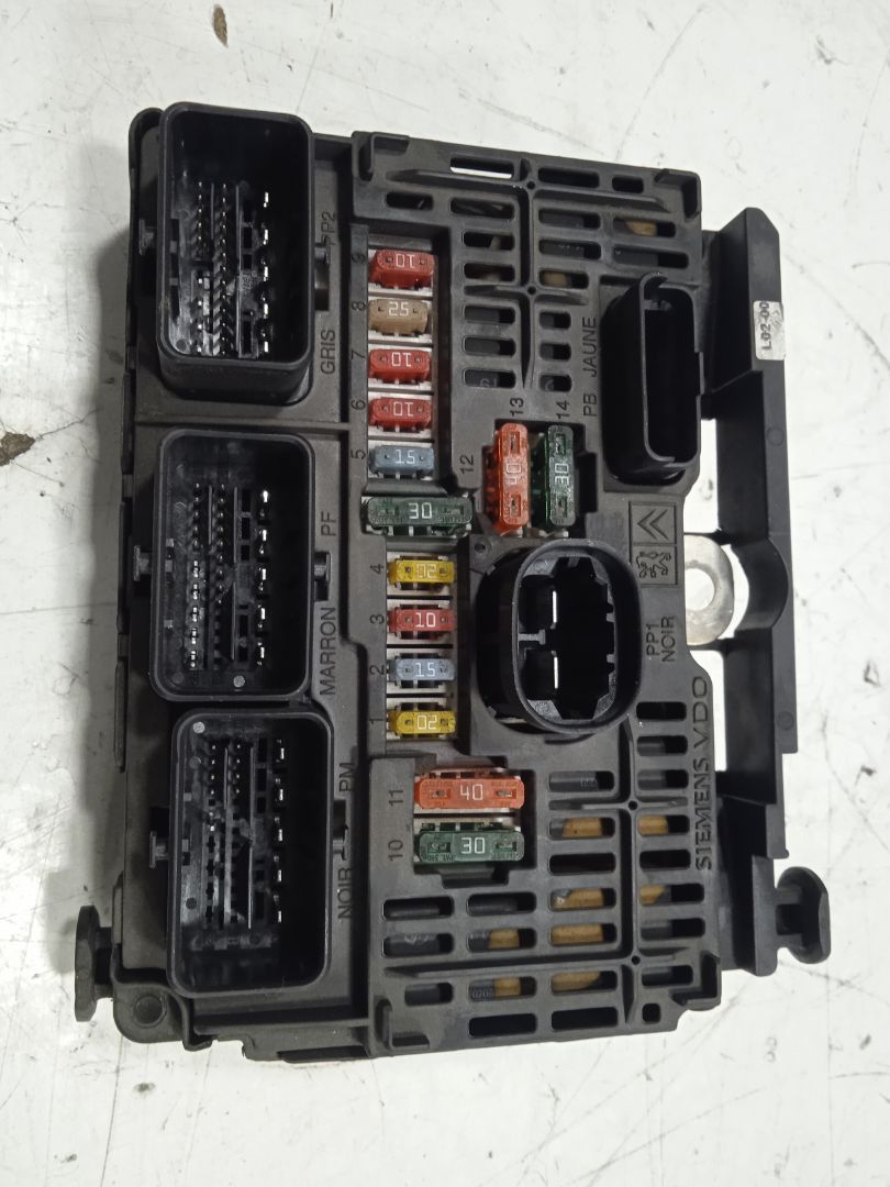 Caja reles / fusibles peugeot 407 sport