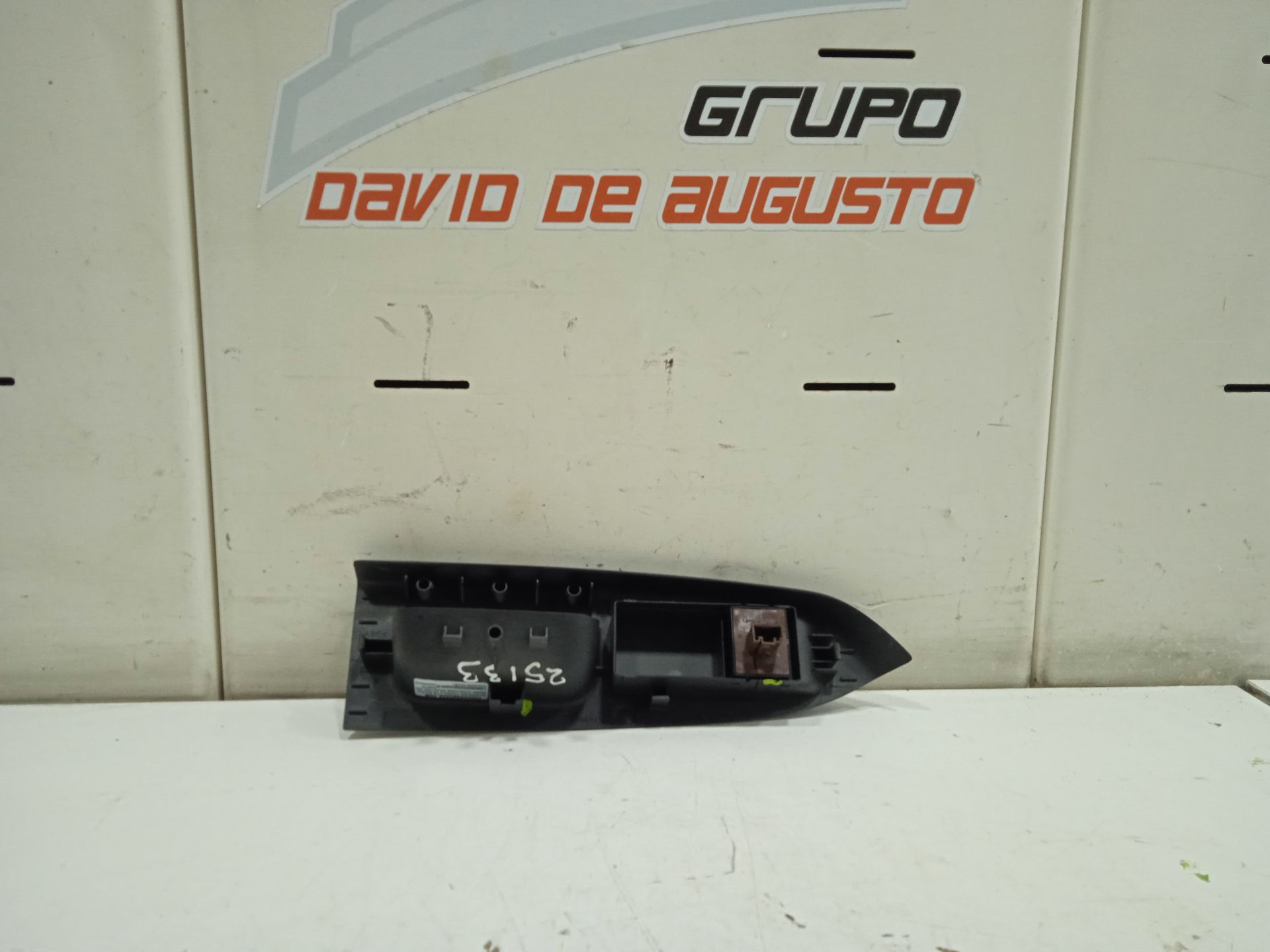 Mando elevalunas delantero izquierdo volkswagen touran (1t2) advance