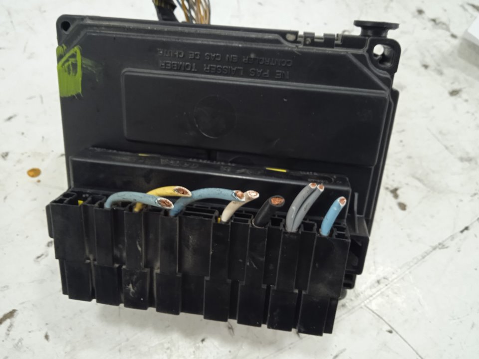 Caja reles / fusibles peugeot 407 confort