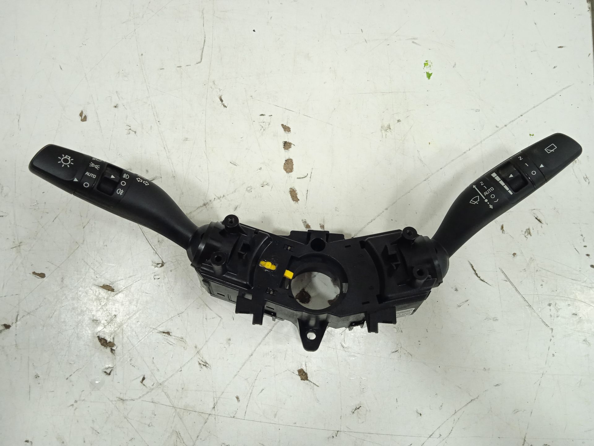 Mando multifuncion kia xceed tech