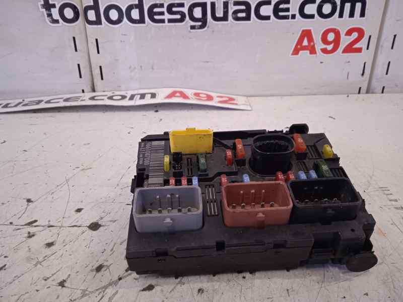 Caja reles / fusibles peugeot 307 break  sw (s1)(04.2002) break xs