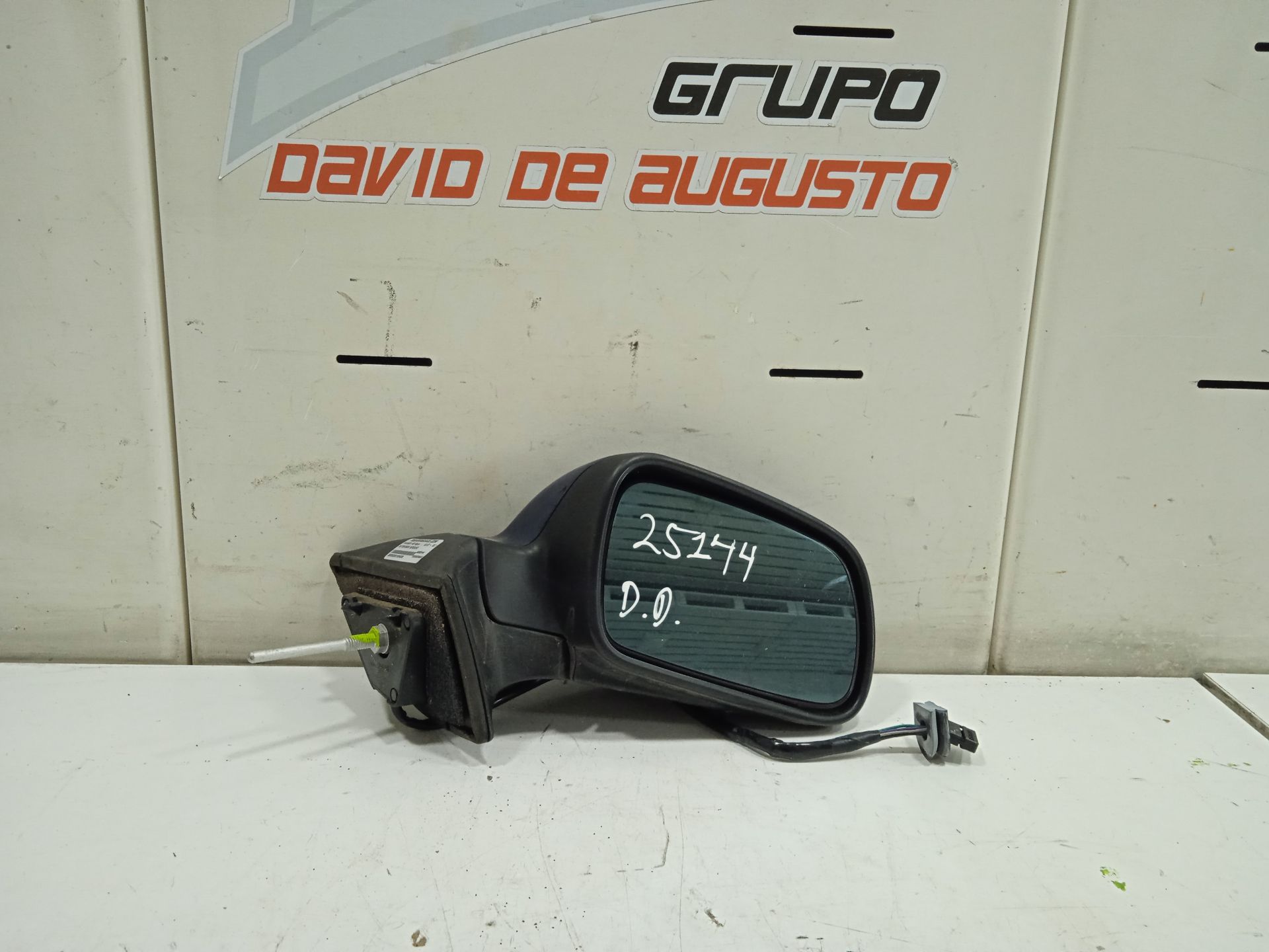 Retrovisor derecho peugeot 407 sport