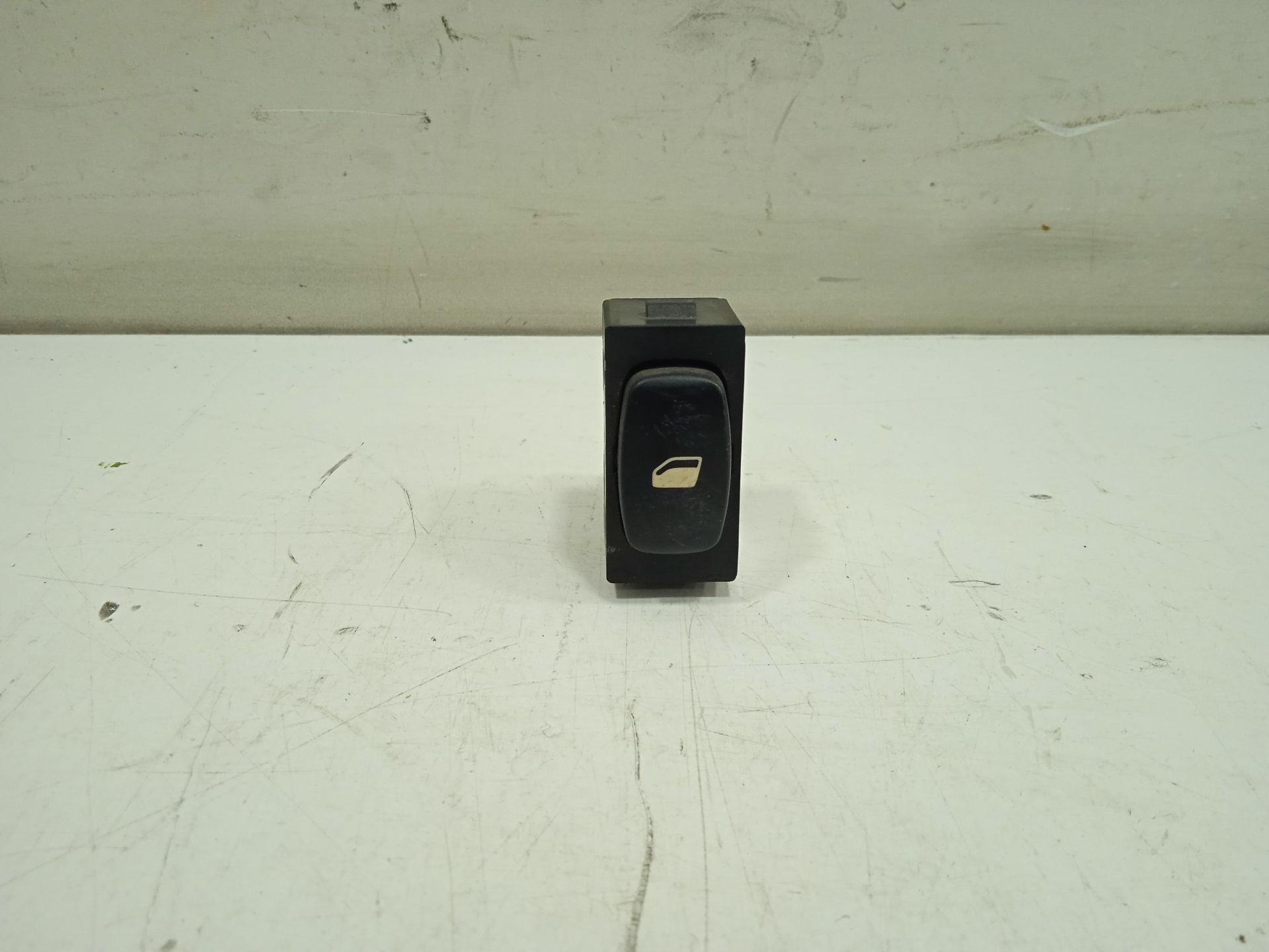 Mando elevalunas delantero derecho peugeot 407 sport