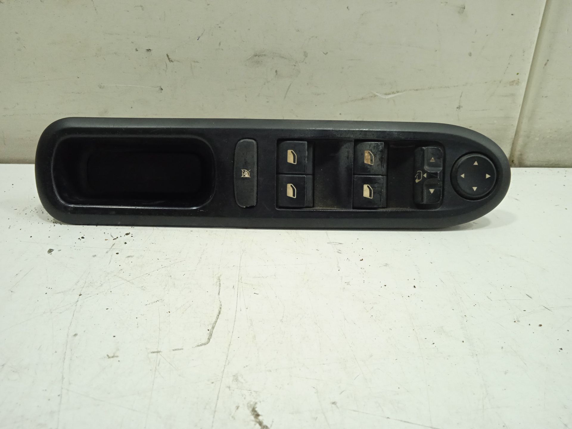 Mando elevalunas delantero izquierdo peugeot 407 sport