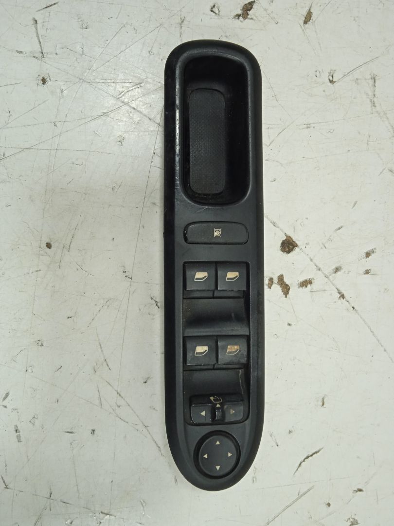 Mando elevalunas delantero izquierdo peugeot 407 sport