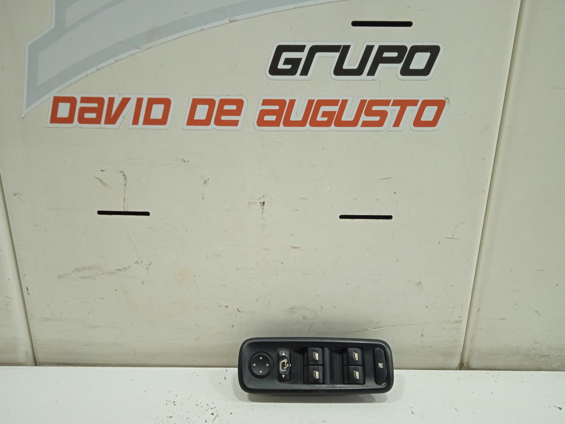 Mando elevalunas delantero izquierdo peugeot 807 sv