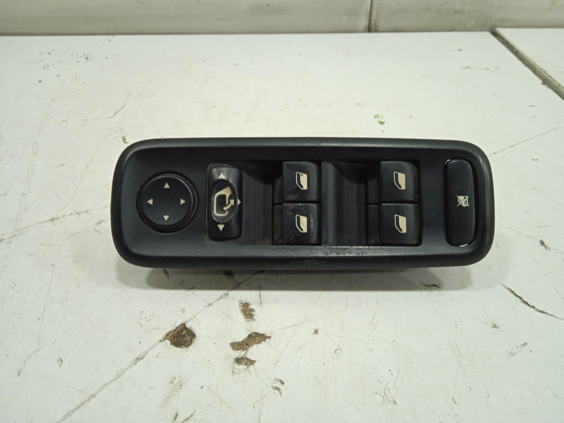 Mando elevalunas delantero izquierdo peugeot 807 sv